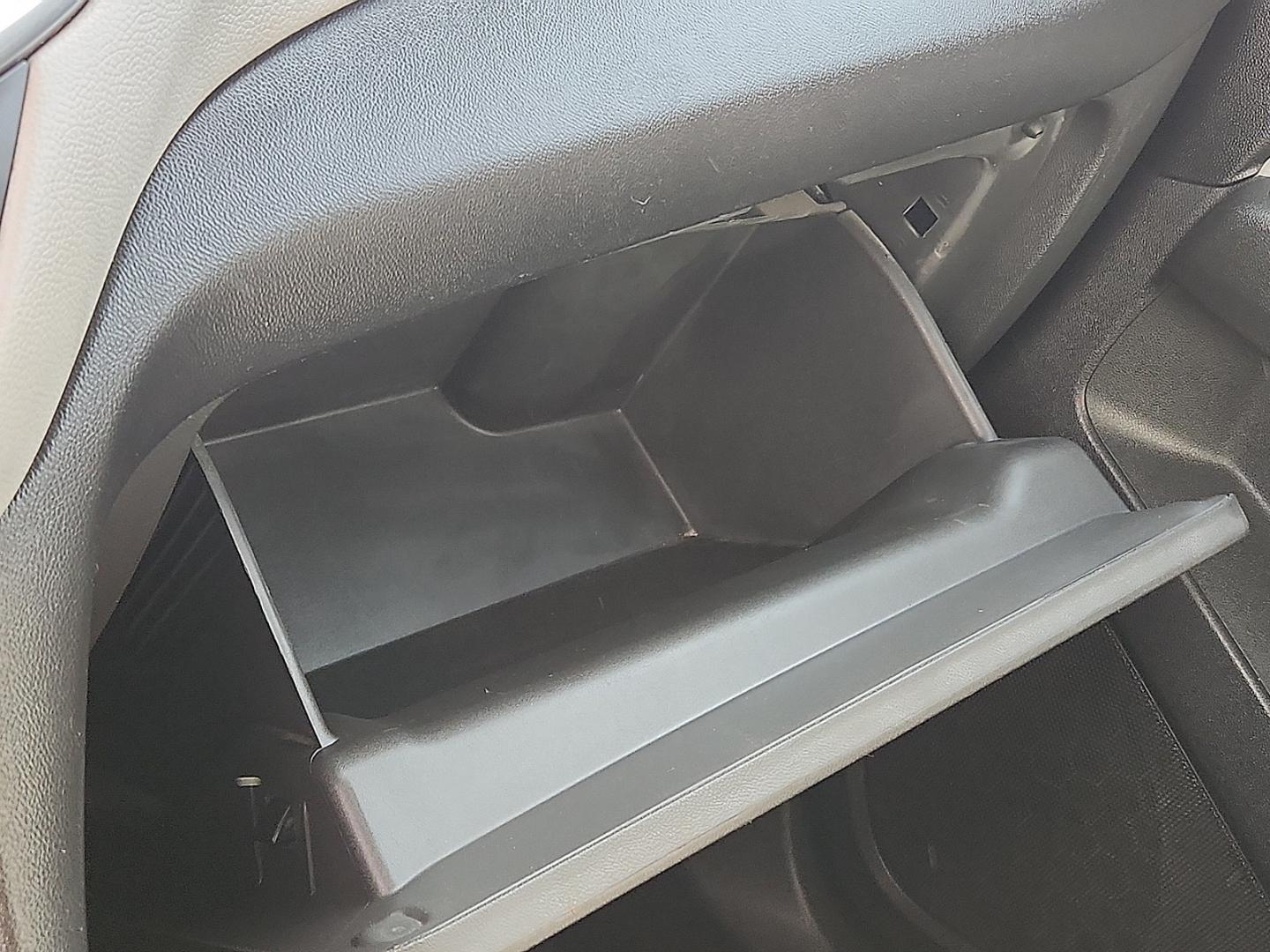 2019 GRAY /Medium Ash Gray - H72 Chevrolet Equinox LS (3GNAXHEV0KL) with an 1.5L I-4 gasoline direct injection, DOHC, VVT variable valve control, intercooled turbo, regular unleaded, engine with 170HP engine, located at 4711 Ave Q, Lubbock, TX, 79412, (806) 687-2362, 33.551304, -101.855293 - Photo#18