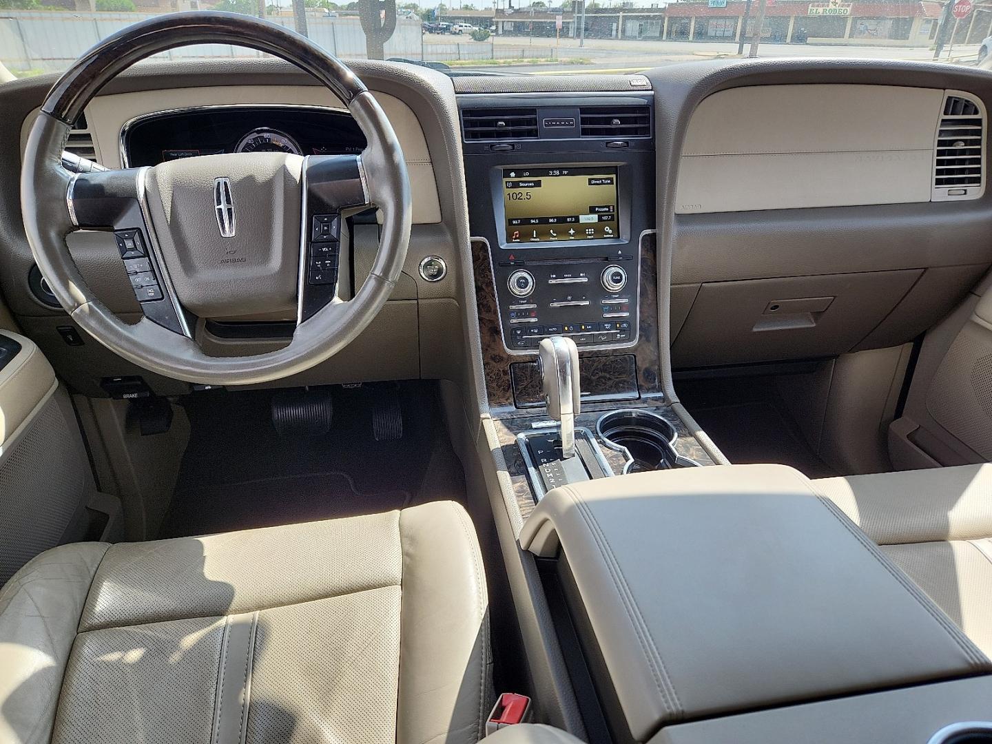 2016 BLACK /Medium Light Stone - PL Lincoln Navigator Select (5LMJJ2JT5GE) with an EcoBoost 3.5L V-6 gasoline direct injection, DOHC, variable valve control, twin turbo, premium unleaded, engine with 380HP engine, located at 4711 Ave Q, Lubbock, TX, 79412, (806) 687-2362, 33.551304, -101.855293- Photo#13