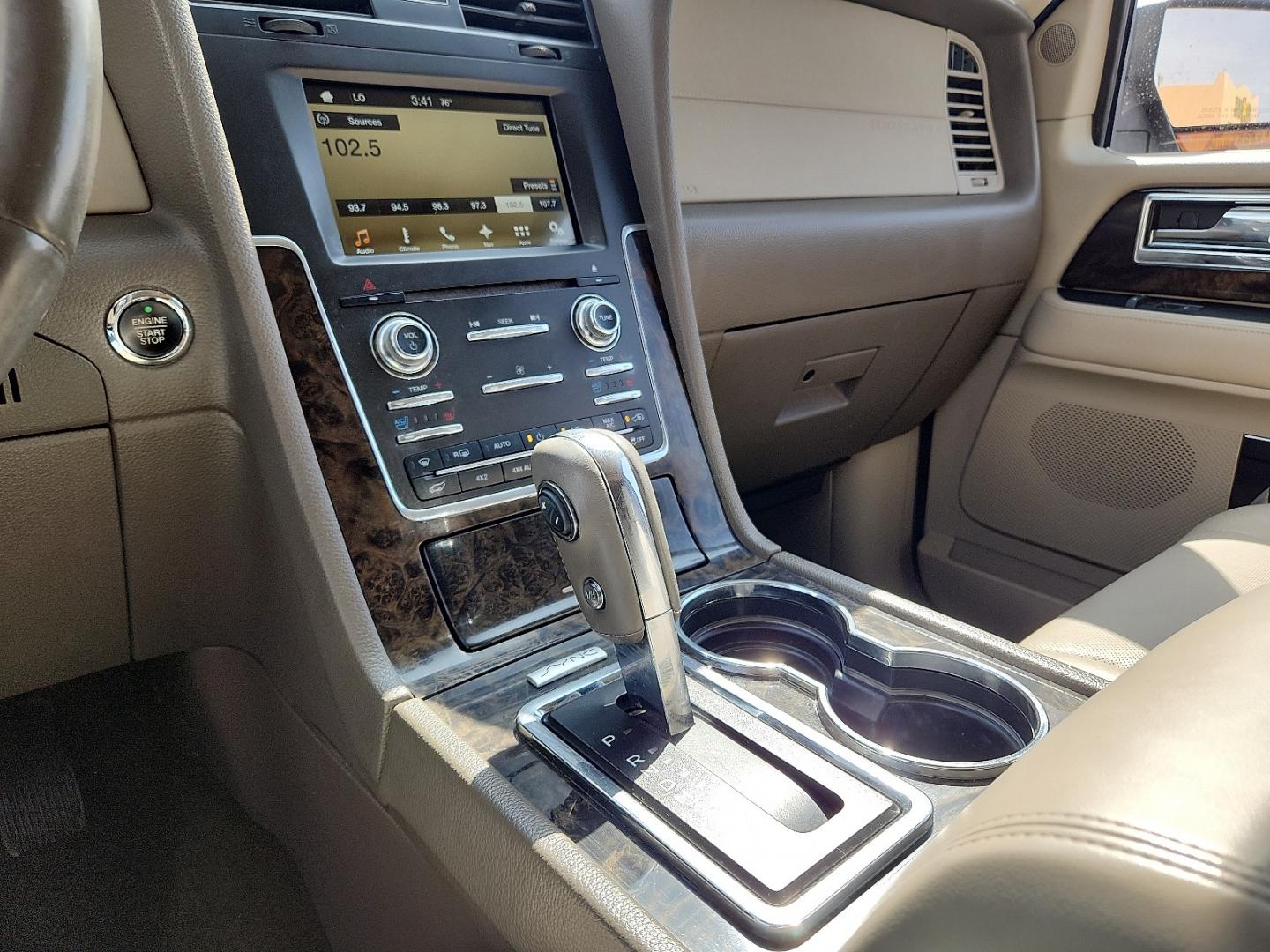 2016 BLACK /Medium Light Stone - PL Lincoln Navigator Select (5LMJJ2JT5GE) with an EcoBoost 3.5L V-6 gasoline direct injection, DOHC, variable valve control, twin turbo, premium unleaded, engine with 380HP engine, located at 4711 Ave Q, Lubbock, TX, 79412, (806) 687-2362, 33.551304, -101.855293- Photo#29