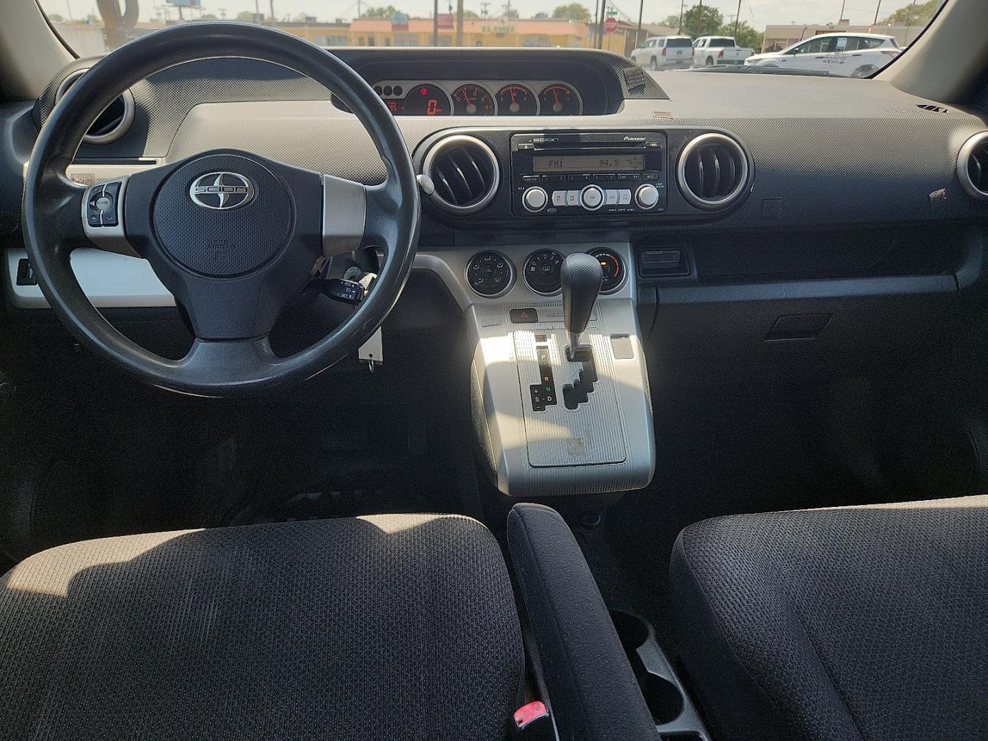 2008 GREEN /Dark Gray - 10 Scion xB (JTLKE50E881) with an 2.4L I-4 DOHC, variable valve control, regular unleaded, engine with 158HP engine, located at 4711 Ave Q, Lubbock, TX, 79412, (806) 687-2362, 33.551304, -101.855293- Photo#16