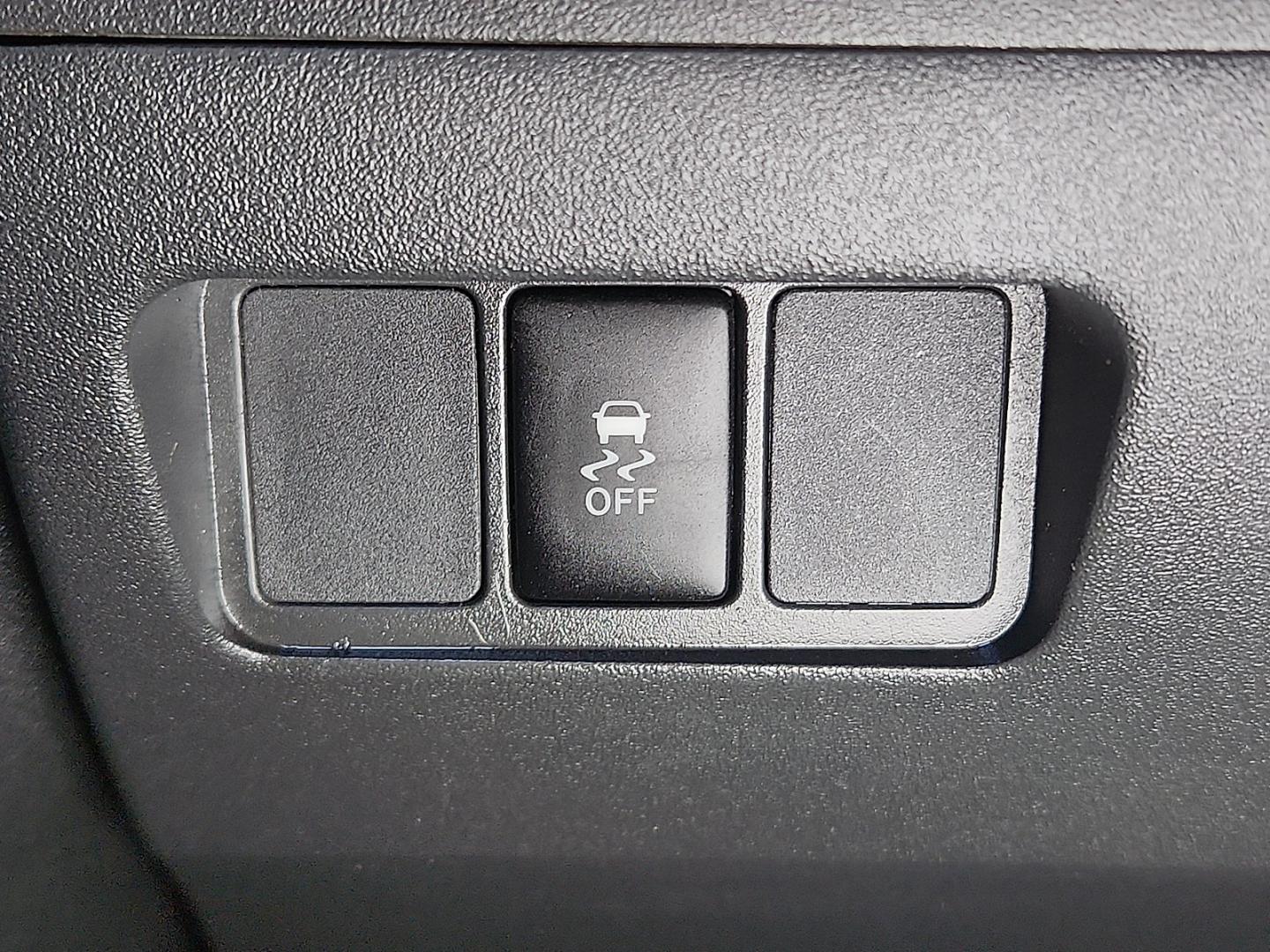 2008 GREEN /Dark Gray - 10 Scion xB (JTLKE50E881) with an 2.4L I-4 DOHC, variable valve control, regular unleaded, engine with 158HP engine, located at 4711 Ave Q, Lubbock, TX, 79412, (806) 687-2362, 33.551304, -101.855293- Photo#20