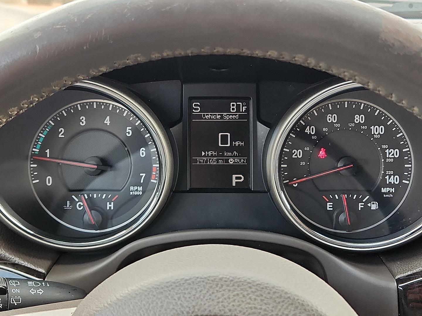 2013 BLUE /Medium Graystone/Dark Graystone - D3 Jeep Grand Cherokee Laredo (1C4RJFAG4DC) with an 3.6L V-6 DOHC, variable valve control, regular unleaded, engine with 290HP engine, located at 4711 Ave Q, Lubbock, TX, 79412, (806) 687-2362, 33.551304, -101.855293- Photo#27