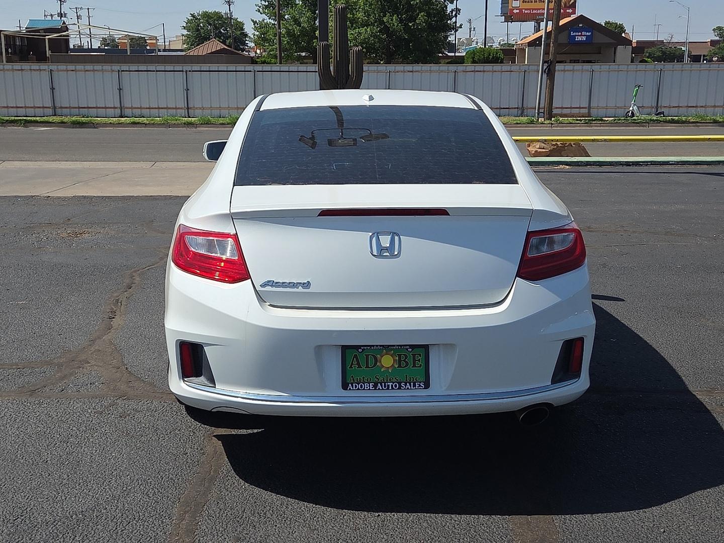 2015 White Orchid Pearl - WB /Parchment - BI Honda Accord EX-L (1HGCT1B86FA) with an 2.4L I-4 gasoline direct injection, DOHC, i-VTEC variable valve control, regular unleaded, engine with 185HP engine, located at 4711 Ave Q, Lubbock, TX, 79412, (806) 687-2362, 33.551304, -101.855293- Photo#3