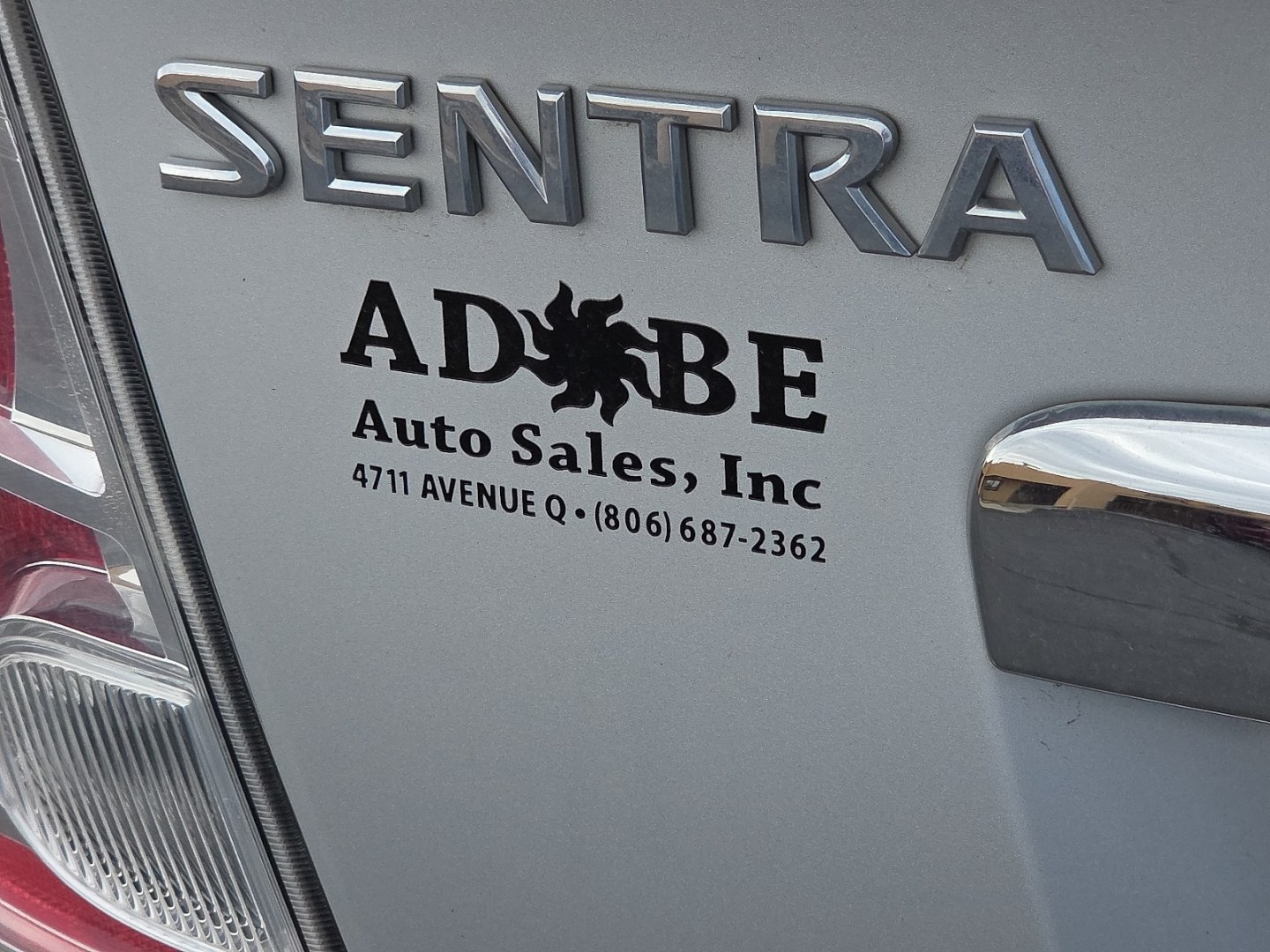 2012 Brilliant Silver - K23 /Gray Nissan Sentra 2.0 S (3N1AB6AP9CL) with an 2L I-4 DOHC, variable valve control, regular unleaded, engine with 140HP engine, located at 4711 Ave Q, Lubbock, TX, 79412, (806) 687-2362, 33.551304, -101.855293- Photo#13