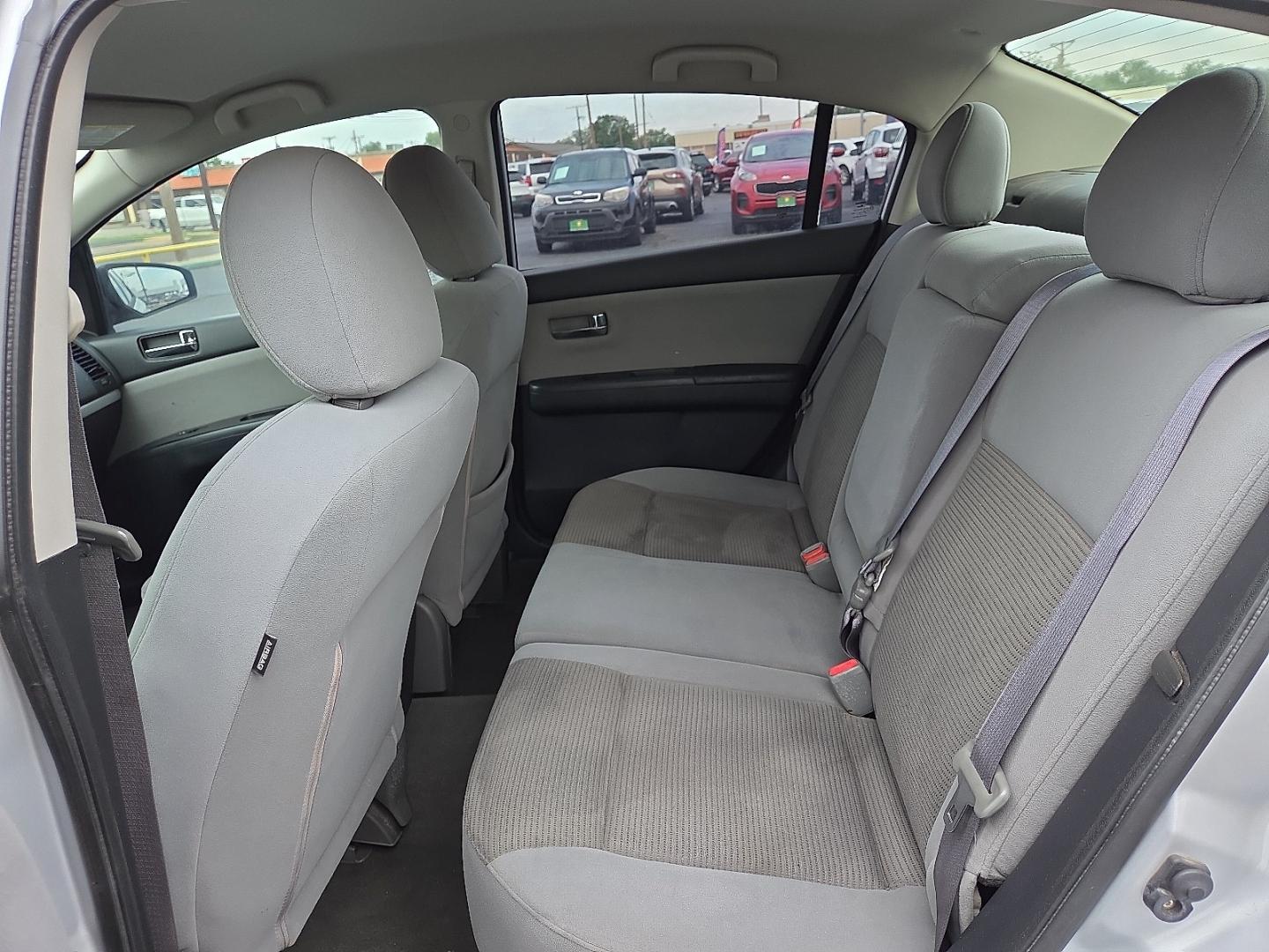 2012 Brilliant Silver - K23 /Gray Nissan Sentra 2.0 S (3N1AB6AP9CL) with an 2L I-4 DOHC, variable valve control, regular unleaded, engine with 140HP engine, located at 4711 Ave Q, Lubbock, TX, 79412, (806) 687-2362, 33.551304, -101.855293- Photo#15