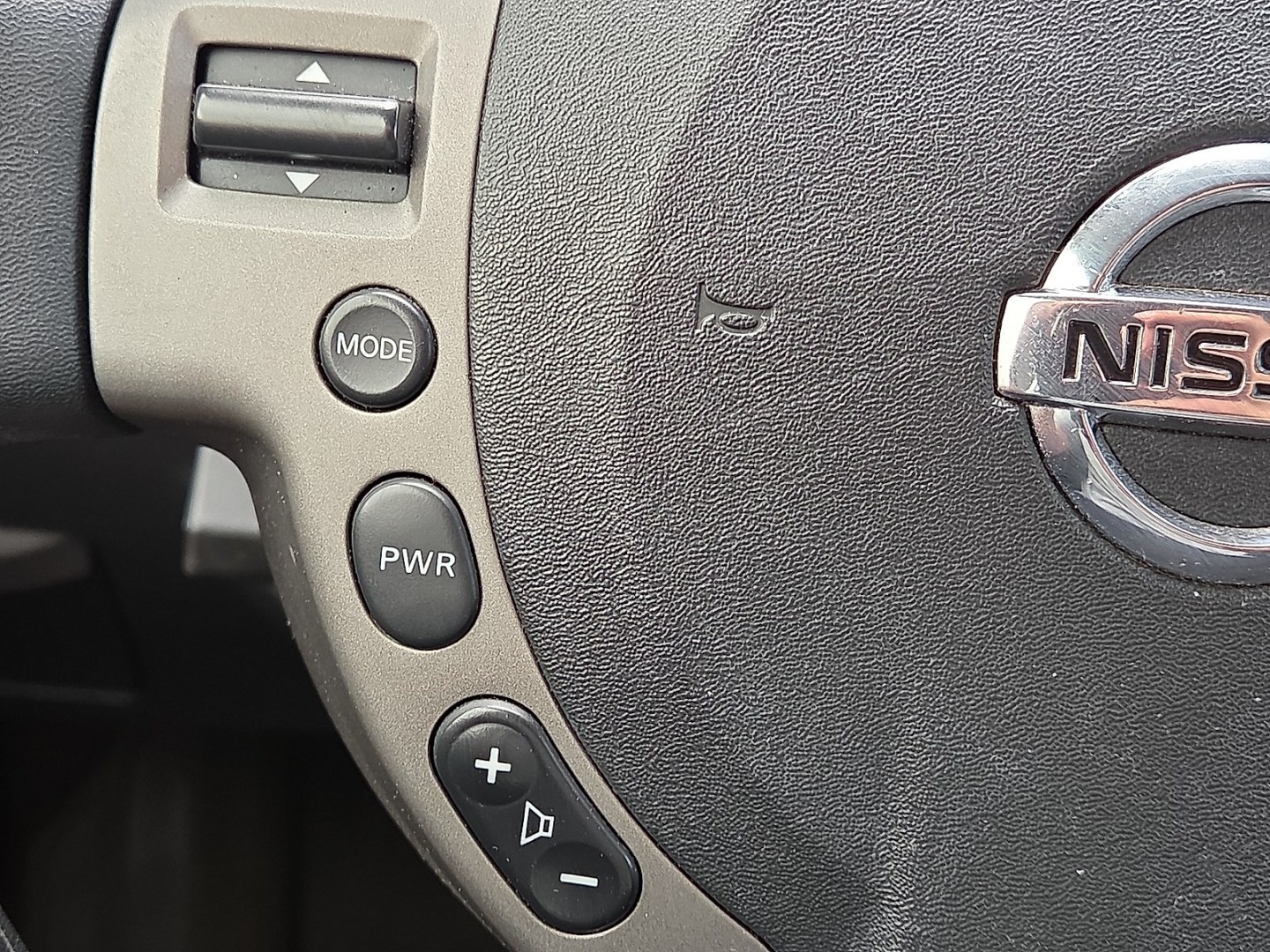 2012 Brilliant Silver - K23 /Gray Nissan Sentra 2.0 S (3N1AB6AP9CL) with an 2L I-4 DOHC, variable valve control, regular unleaded, engine with 140HP engine, located at 4711 Ave Q, Lubbock, TX, 79412, (806) 687-2362, 33.551304, -101.855293- Photo#25