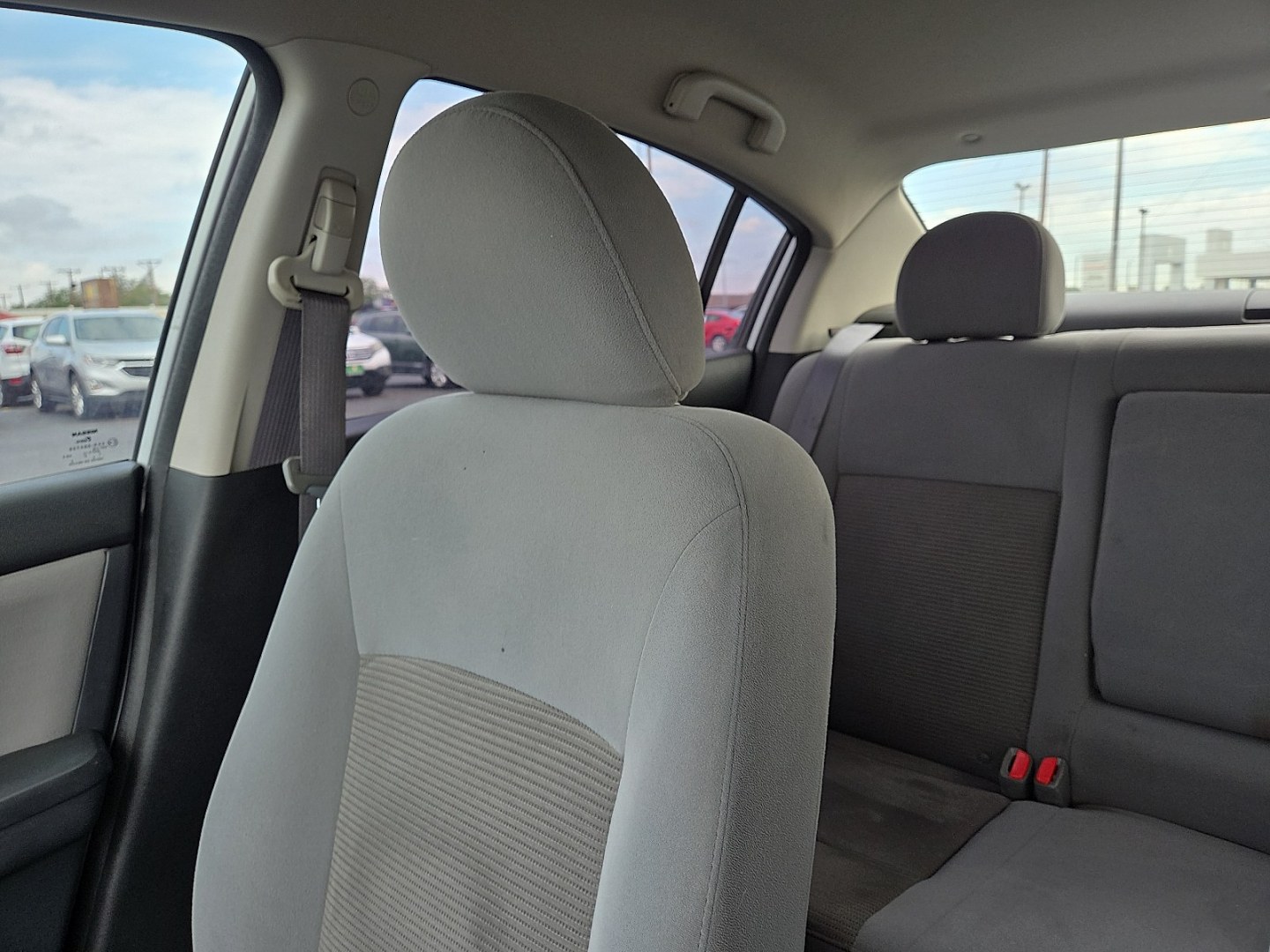 2012 Brilliant Silver - K23 /Gray Nissan Sentra 2.0 S (3N1AB6AP9CL) with an 2L I-4 DOHC, variable valve control, regular unleaded, engine with 140HP engine, located at 4711 Ave Q, Lubbock, TX, 79412, (806) 687-2362, 33.551304, -101.855293- Photo#28