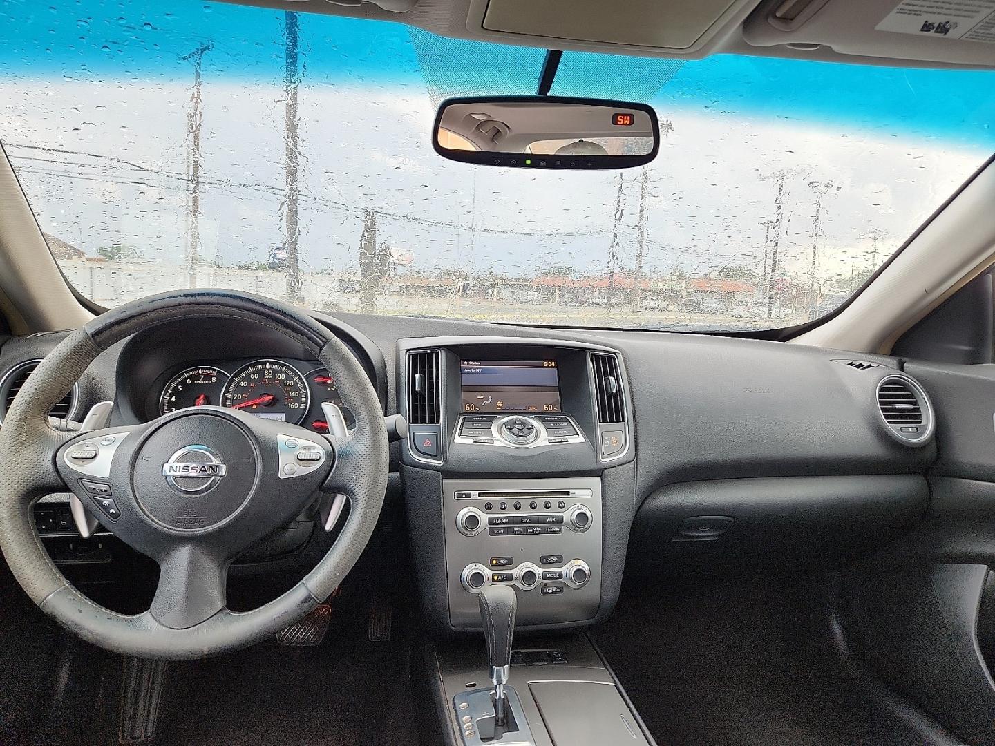 2014 SILVER Nissan Maxima 3.5 S (1N4AA5AP5EC) with an VQ 3.5L V-6 DOHC, variable valve control, premium unleaded, engine with 290HP engine, located at 4711 Ave Q, Lubbock, TX, 79412, (806) 687-2362, 33.551304, -101.855293 - Photo#10