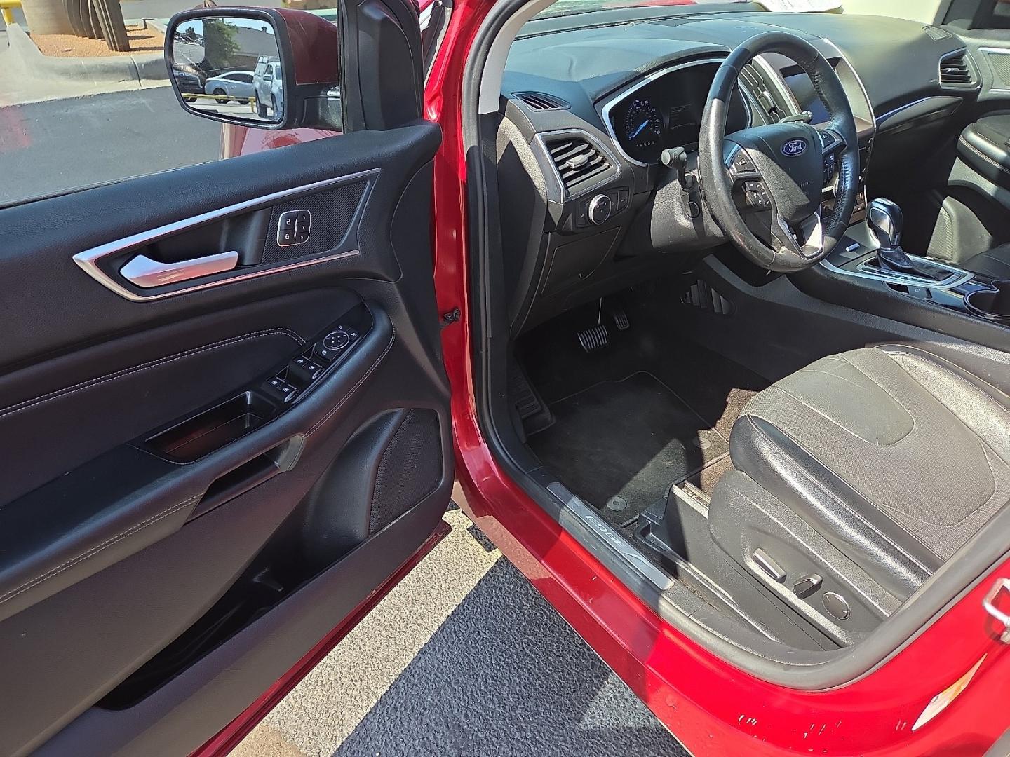 2018 Ruby Red Metallic Tinted Clearcoat - RR /Ebony - PE Ford Edge Titanium (2FMPK3K85JB) with an 3.5L V-6 DOHC, variable valve control, regular unleaded, engine with 280HP engine, located at 4711 Ave Q, Lubbock, TX, 79412, (806) 687-2362, 33.551304, -101.855293- Photo#19