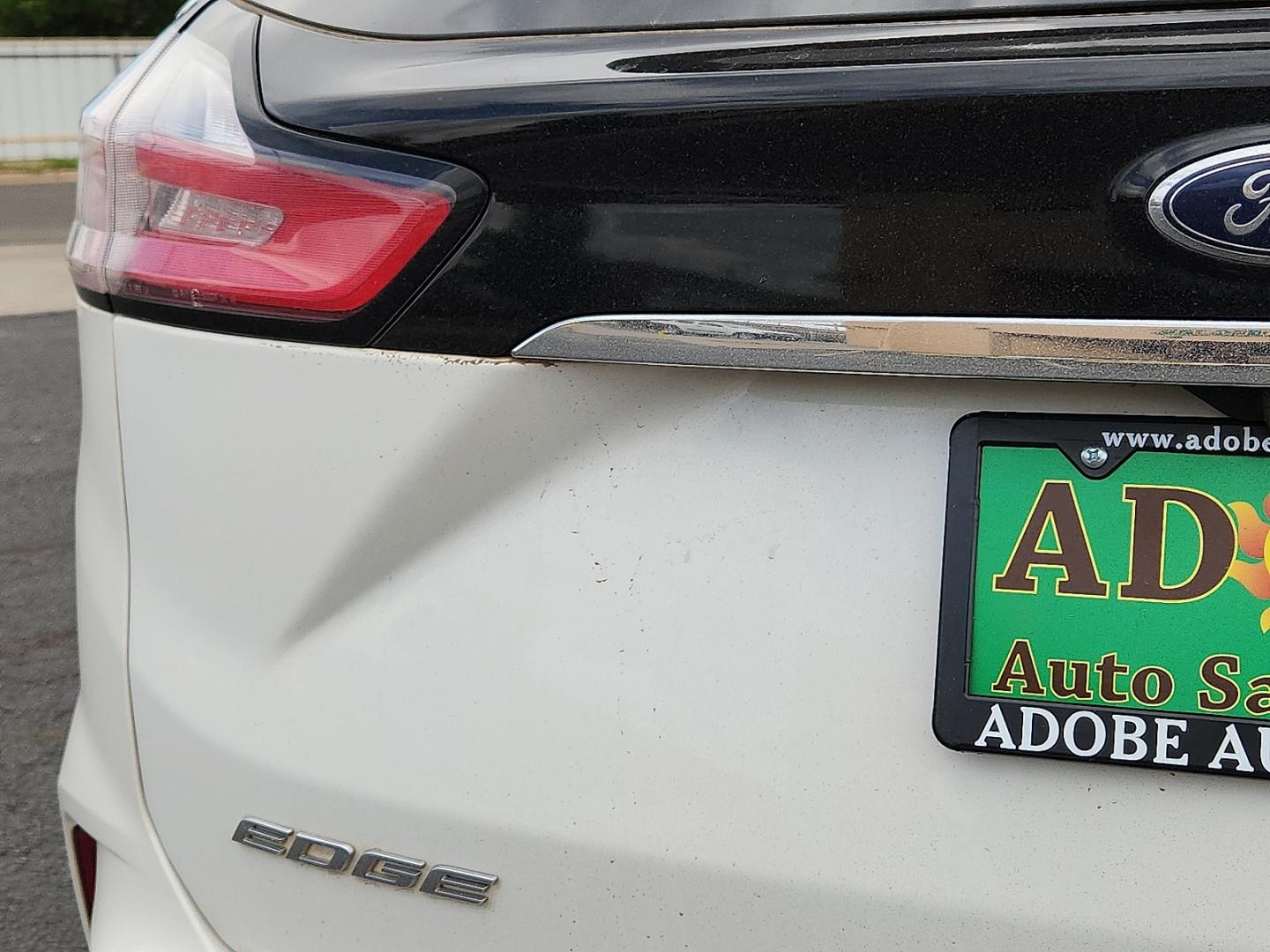 2020 WHITE /Soft Ceramic - LC Ford Edge Titanium (2FMPK3K9XLB) with an EcoBoost 2L I-4 gasoline direct injection, DOHC, variable valve control, intercooled turbo, premium unleaded, engine with 250HP engine, located at 4711 Ave Q, Lubbock, TX, 79412, (806) 687-2362, 33.551304, -101.855293- Photo#8