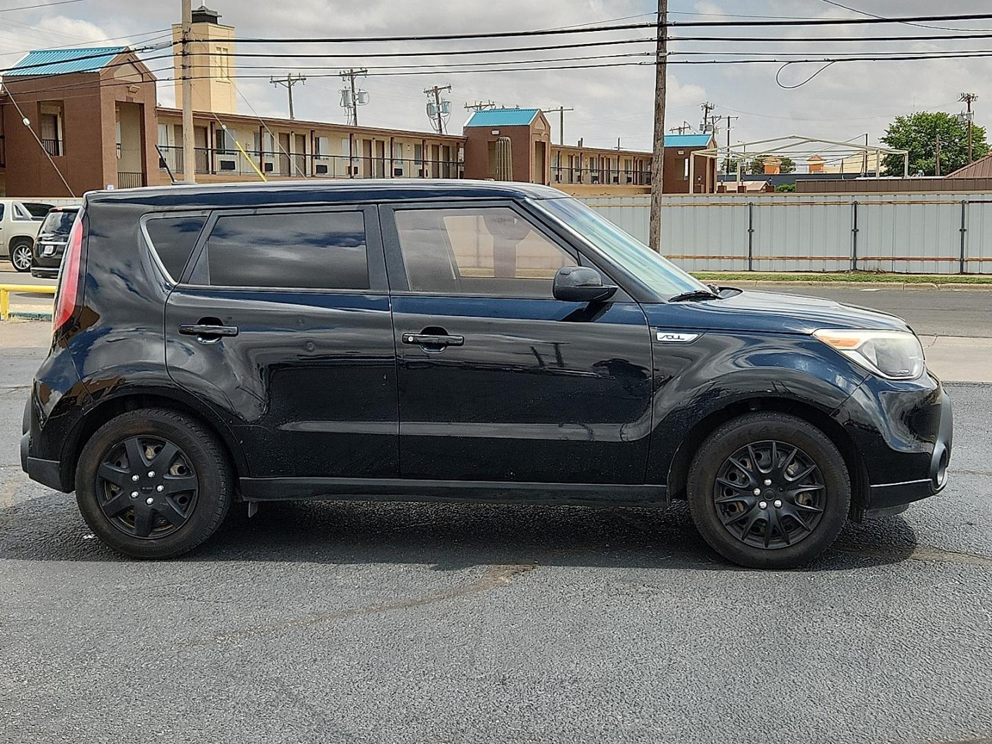 2015 BLACK /Black - EQ Kia Soul (KNDJN2A23F7) with an Gamma 1.6L I-4 gasoline direct injection, DOHC, variable valve control, regular unleaded, engine with 130HP engine, located at 4711 Ave Q, Lubbock, TX, 79412, (806) 687-2362, 33.551304, -101.855293- Photo#4