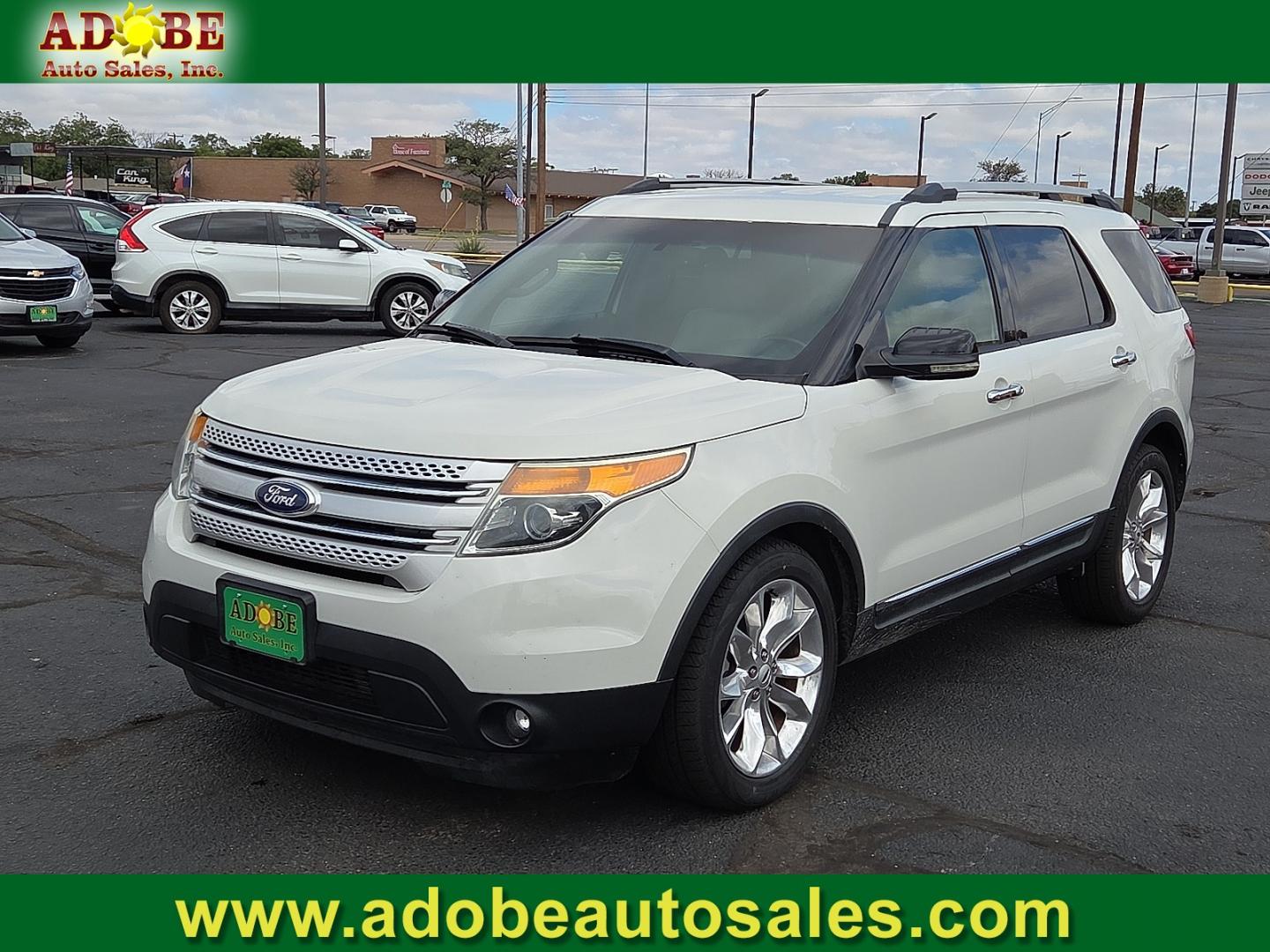 2012 White Platinum Metallic Tri-Coat - UG /Medium Light Stone - 8L Ford Explorer XLT (1FMHK7D82CG) with an 3.5L V-6 DOHC, variable valve control, regular unleaded, engine with 290HP engine, located at 4711 Ave Q, Lubbock, TX, 79412, (806) 687-2362, 33.551304, -101.855293- Photo#0