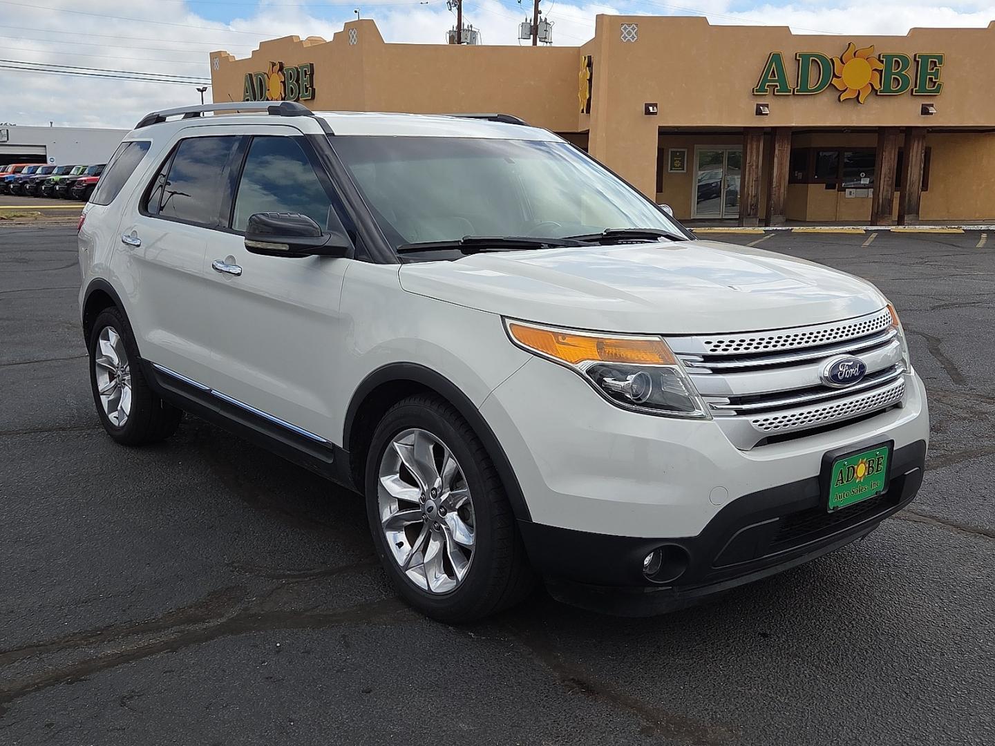 2012 White Platinum Metallic Tri-Coat - UG /Medium Light Stone - 8L Ford Explorer XLT (1FMHK7D82CG) with an 3.5L V-6 DOHC, variable valve control, regular unleaded, engine with 290HP engine, located at 4711 Ave Q, Lubbock, TX, 79412, (806) 687-2362, 33.551304, -101.855293- Photo#6