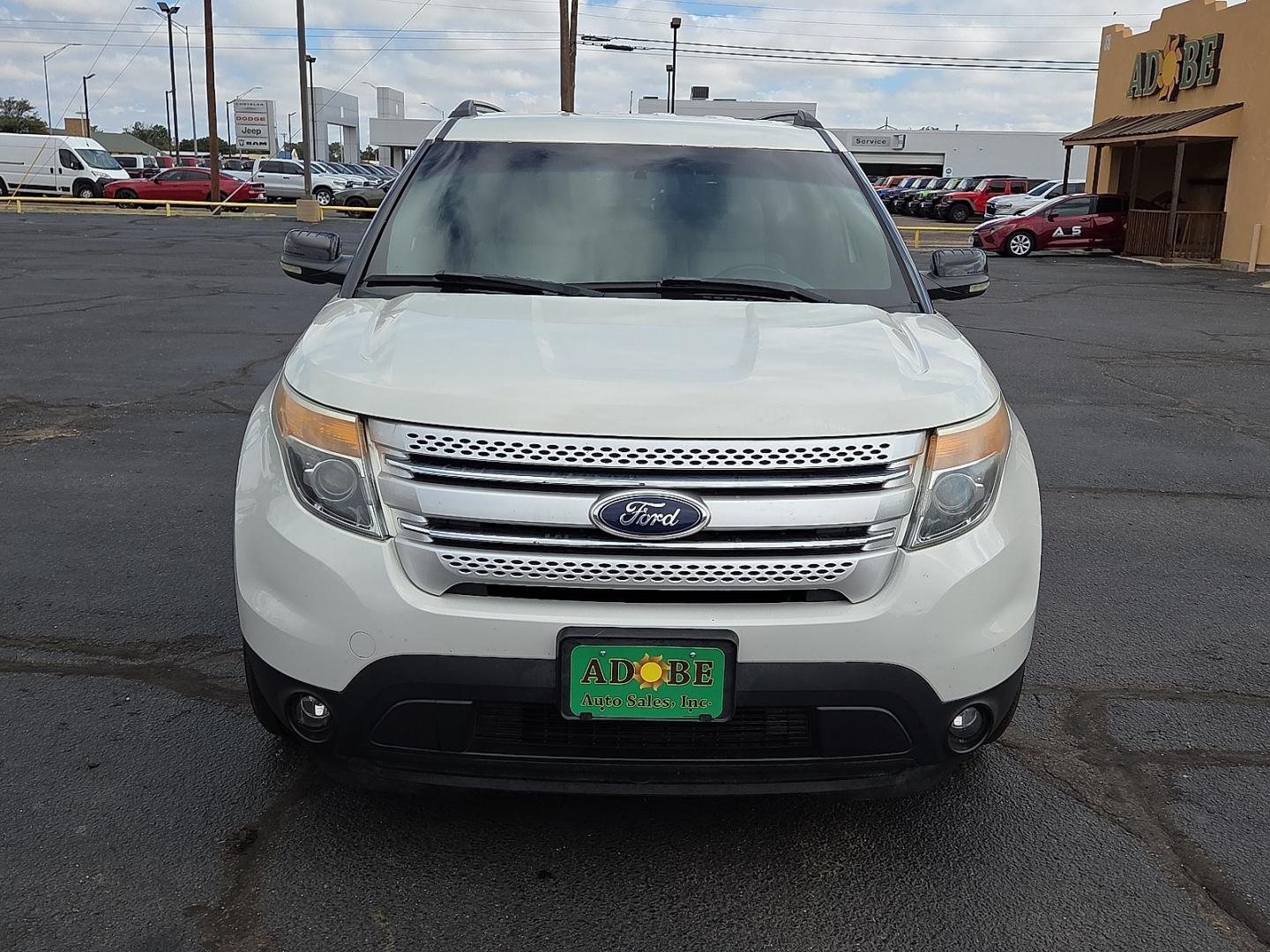 2012 White Platinum Metallic Tri-Coat - UG /Medium Light Stone - 8L Ford Explorer XLT (1FMHK7D82CG) with an 3.5L V-6 DOHC, variable valve control, regular unleaded, engine with 290HP engine, located at 4711 Ave Q, Lubbock, TX, 79412, (806) 687-2362, 33.551304, -101.855293- Photo#7