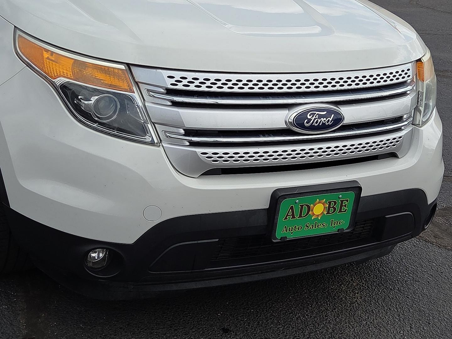 2012 White Platinum Metallic Tri-Coat - UG /Medium Light Stone - 8L Ford Explorer XLT (1FMHK7D82CG) with an 3.5L V-6 DOHC, variable valve control, regular unleaded, engine with 290HP engine, located at 4711 Ave Q, Lubbock, TX, 79412, (806) 687-2362, 33.551304, -101.855293- Photo#8