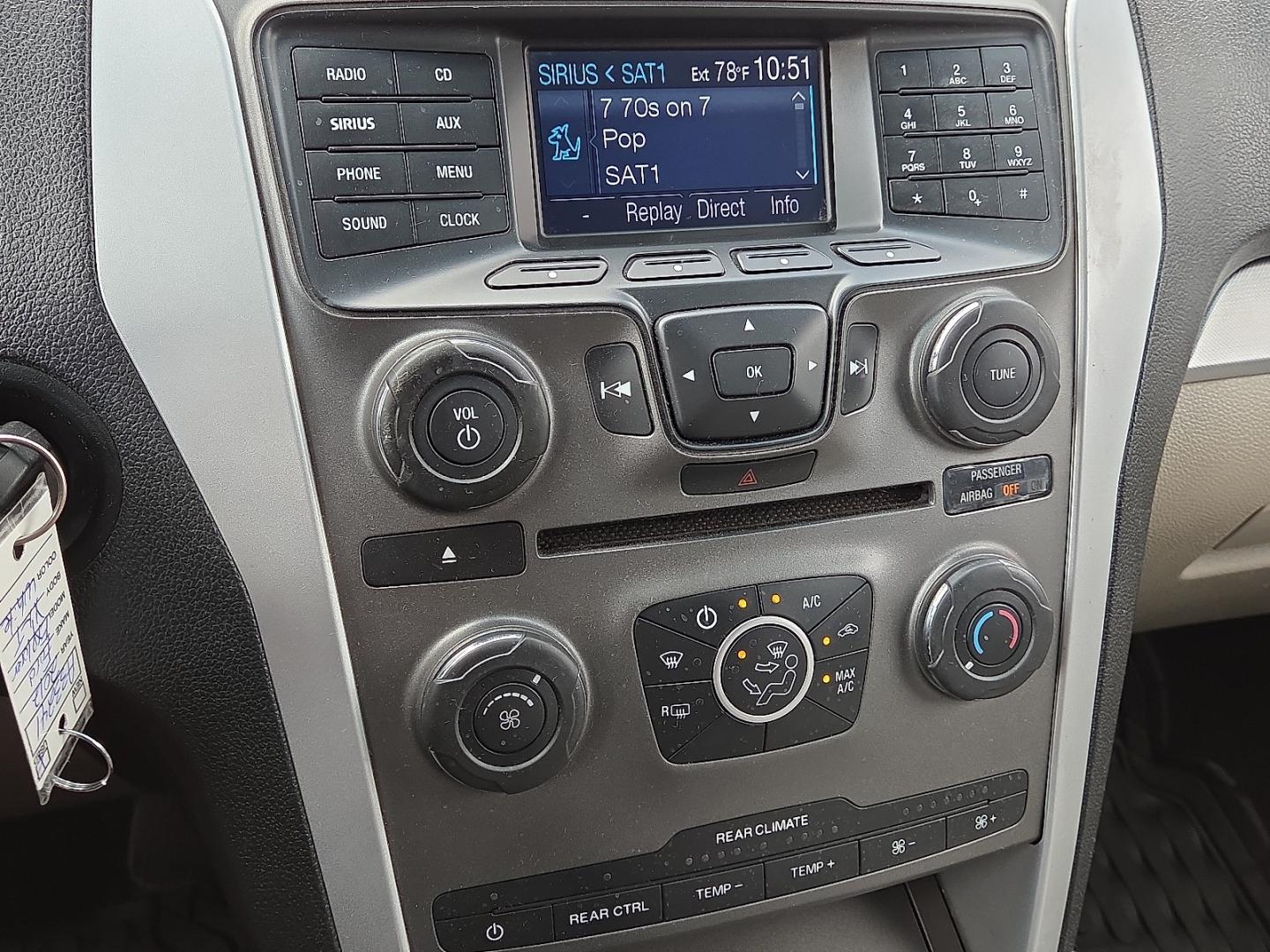 2012 White Platinum Metallic Tri-Coat - UG /Medium Light Stone - 8L Ford Explorer XLT (1FMHK7D82CG) with an 3.5L V-6 DOHC, variable valve control, regular unleaded, engine with 290HP engine, located at 4711 Ave Q, Lubbock, TX, 79412, (806) 687-2362, 33.551304, -101.855293- Photo#25