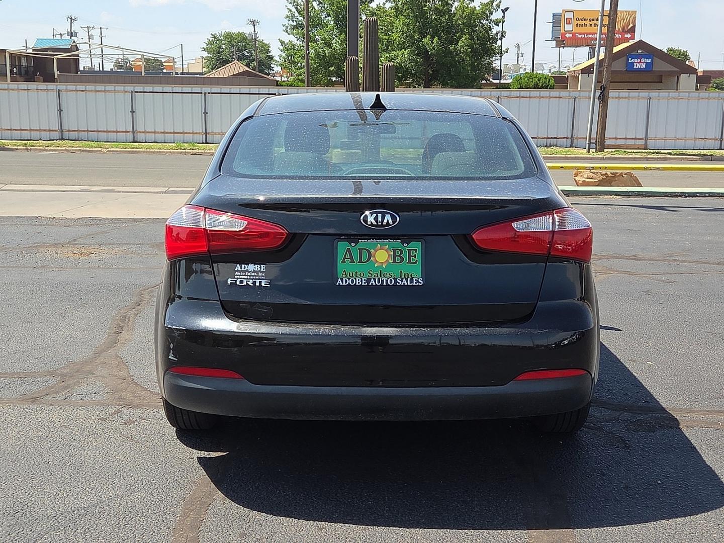 2016 Aurora Black Pearl - ABP /Gray - DFR Kia Forte LX (KNAFK4A63G5) with an 1.8L I-4 DOHC, D-CVVT variable valve control, regular unleaded, engine with 145HP engine, located at 4711 Ave Q, Lubbock, TX, 79412, (806) 687-2362, 33.551304, -101.855293- Photo#3