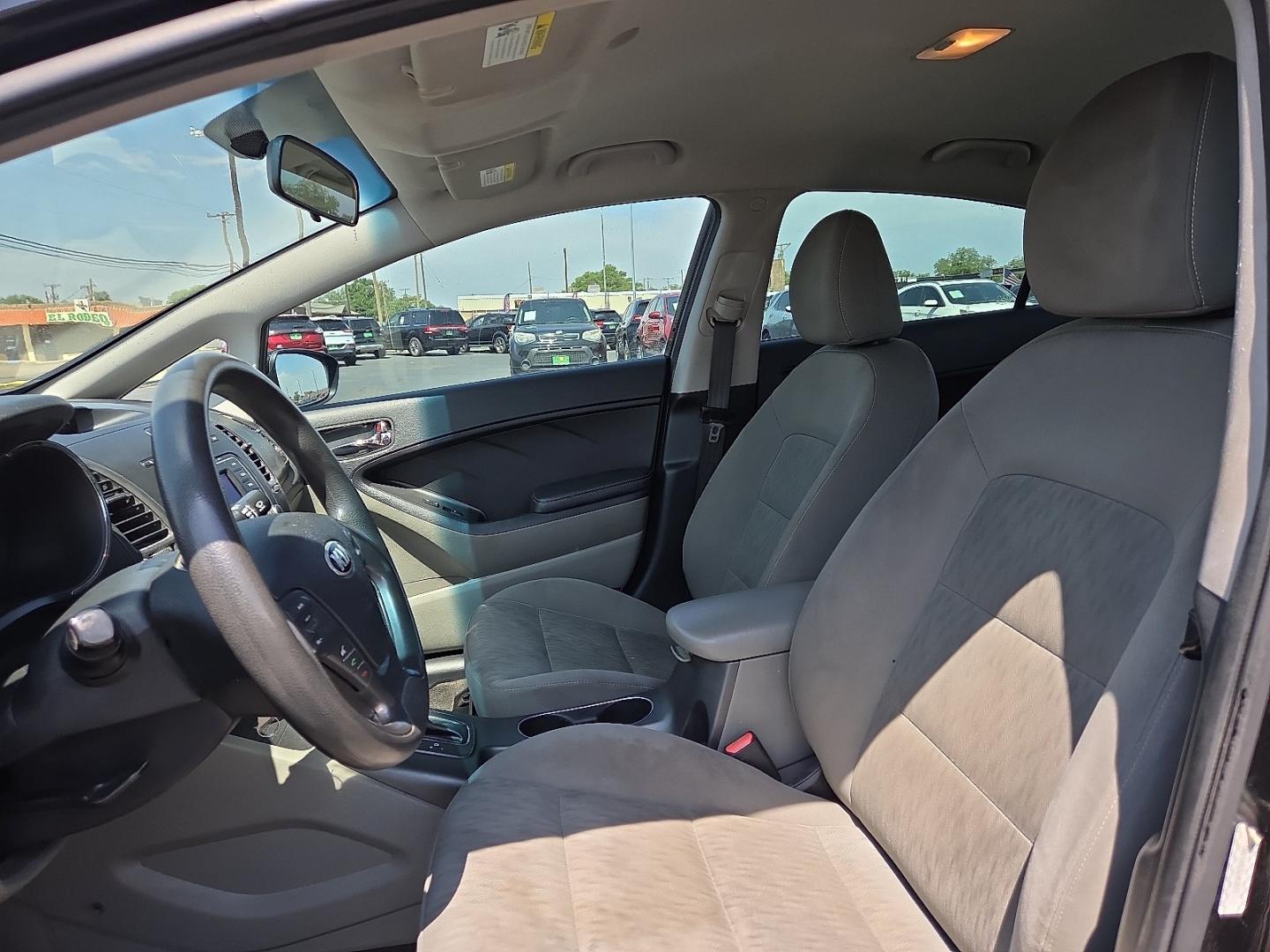 2016 Aurora Black Pearl - ABP /Gray - DFR Kia Forte LX (KNAFK4A63G5) with an 1.8L I-4 DOHC, D-CVVT variable valve control, regular unleaded, engine with 145HP engine, located at 4711 Ave Q, Lubbock, TX, 79412, (806) 687-2362, 33.551304, -101.855293- Photo#19