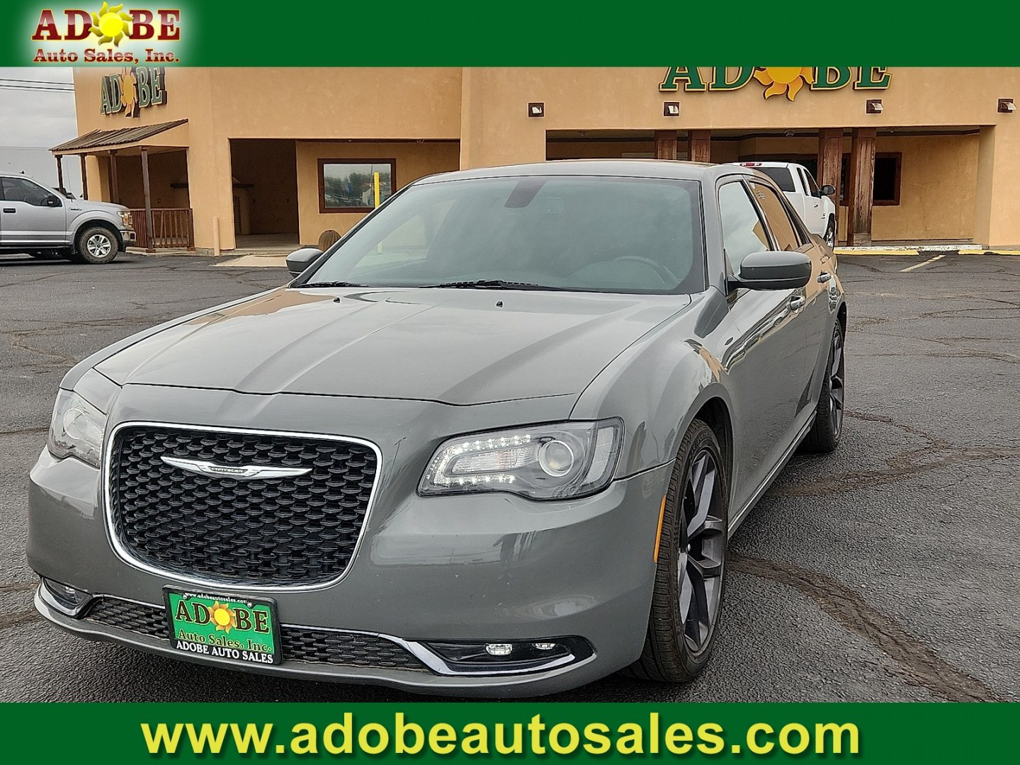 2019 GRAY /Black - X9 Chrysler 300 300S (2C3CCABG2KH) with an Pentastar 3.6L V-6 DOHC, variable valve control, regular unleaded, engine with 300HP engine, located at 4711 Ave Q, Lubbock, TX, 79412, (806) 687-2362, 33.551304, -101.855293- Photo#0