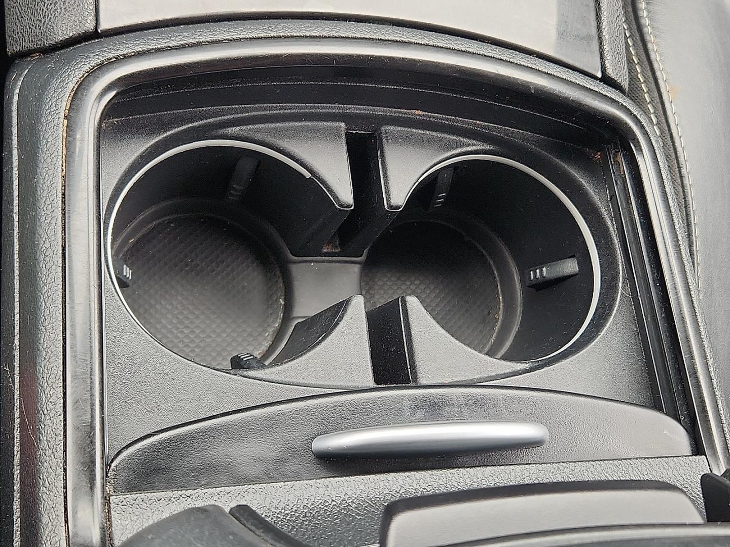 2019 GRAY /Black - X9 Chrysler 300 300S (2C3CCABG2KH) with an Pentastar 3.6L V-6 DOHC, variable valve control, regular unleaded, engine with 300HP engine, located at 4711 Ave Q, Lubbock, TX, 79412, (806) 687-2362, 33.551304, -101.855293- Photo#22