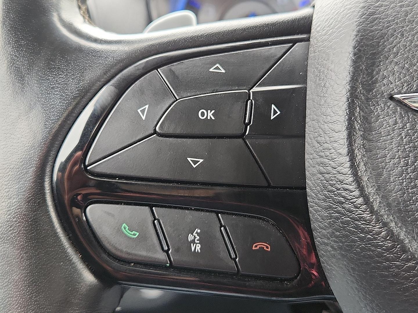 2019 GRAY /Black - X9 Chrysler 300 300S (2C3CCABG2KH) with an Pentastar 3.6L V-6 DOHC, variable valve control, regular unleaded, engine with 300HP engine, located at 4711 Ave Q, Lubbock, TX, 79412, (806) 687-2362, 33.551304, -101.855293- Photo#26