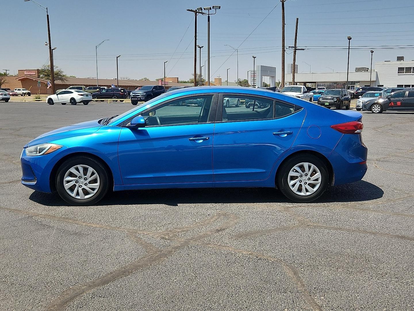 2017 BLUE /Beige - XA Hyundai Elantra SE (5NPD74LF9HH) with an Nu 2L I-4 DOHC, D-CVVT variable valve control, regular unleaded, engine with 147HP engine, located at 4711 Ave Q, Lubbock, TX, 79412, (806) 687-2362, 33.551304, -101.855293- Photo#1