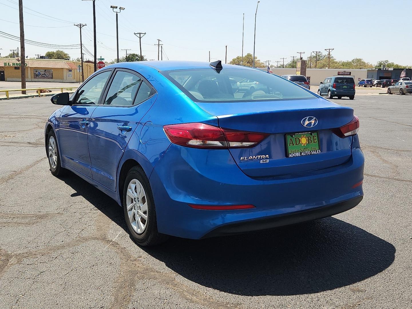 2017 BLUE /Beige - XA Hyundai Elantra SE (5NPD74LF9HH) with an Nu 2L I-4 DOHC, D-CVVT variable valve control, regular unleaded, engine with 147HP engine, located at 4711 Ave Q, Lubbock, TX, 79412, (806) 687-2362, 33.551304, -101.855293- Photo#2