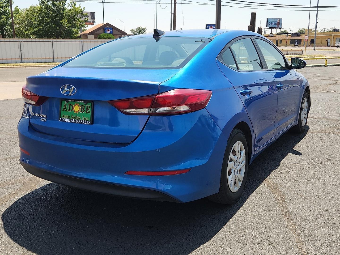 2017 BLUE /Beige - XA Hyundai Elantra SE (5NPD74LF9HH) with an Nu 2L I-4 DOHC, D-CVVT variable valve control, regular unleaded, engine with 147HP engine, located at 4711 Ave Q, Lubbock, TX, 79412, (806) 687-2362, 33.551304, -101.855293- Photo#3