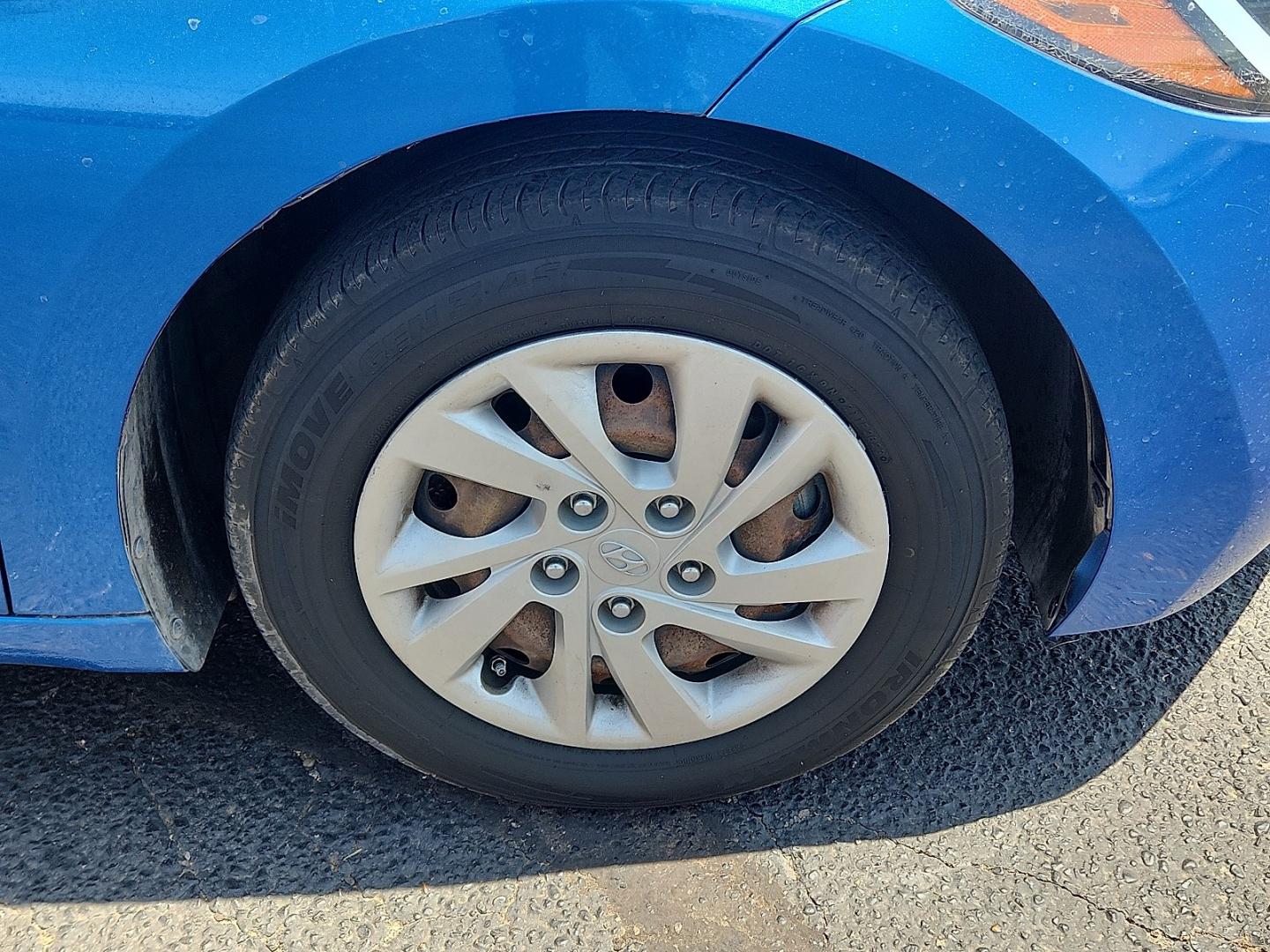 2017 BLUE /Beige - XA Hyundai Elantra SE (5NPD74LF9HH) with an Nu 2L I-4 DOHC, D-CVVT variable valve control, regular unleaded, engine with 147HP engine, located at 4711 Ave Q, Lubbock, TX, 79412, (806) 687-2362, 33.551304, -101.855293- Photo#6