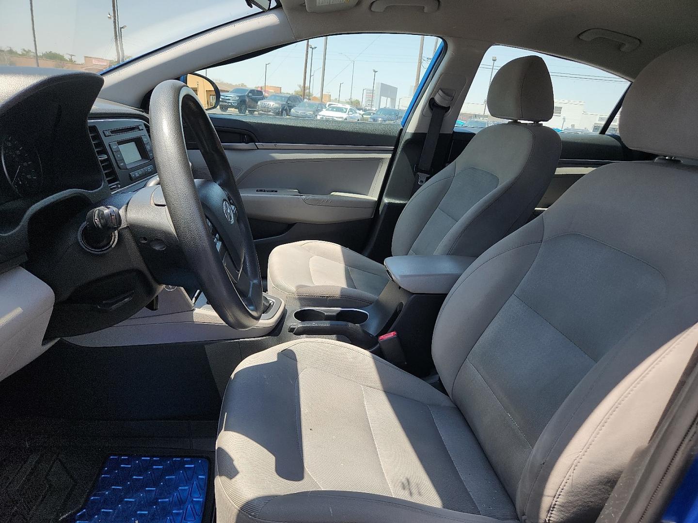2017 BLUE /Beige - XA Hyundai Elantra SE (5NPD74LF9HH) with an Nu 2L I-4 DOHC, D-CVVT variable valve control, regular unleaded, engine with 147HP engine, located at 4711 Ave Q, Lubbock, TX, 79412, (806) 687-2362, 33.551304, -101.855293- Photo#15