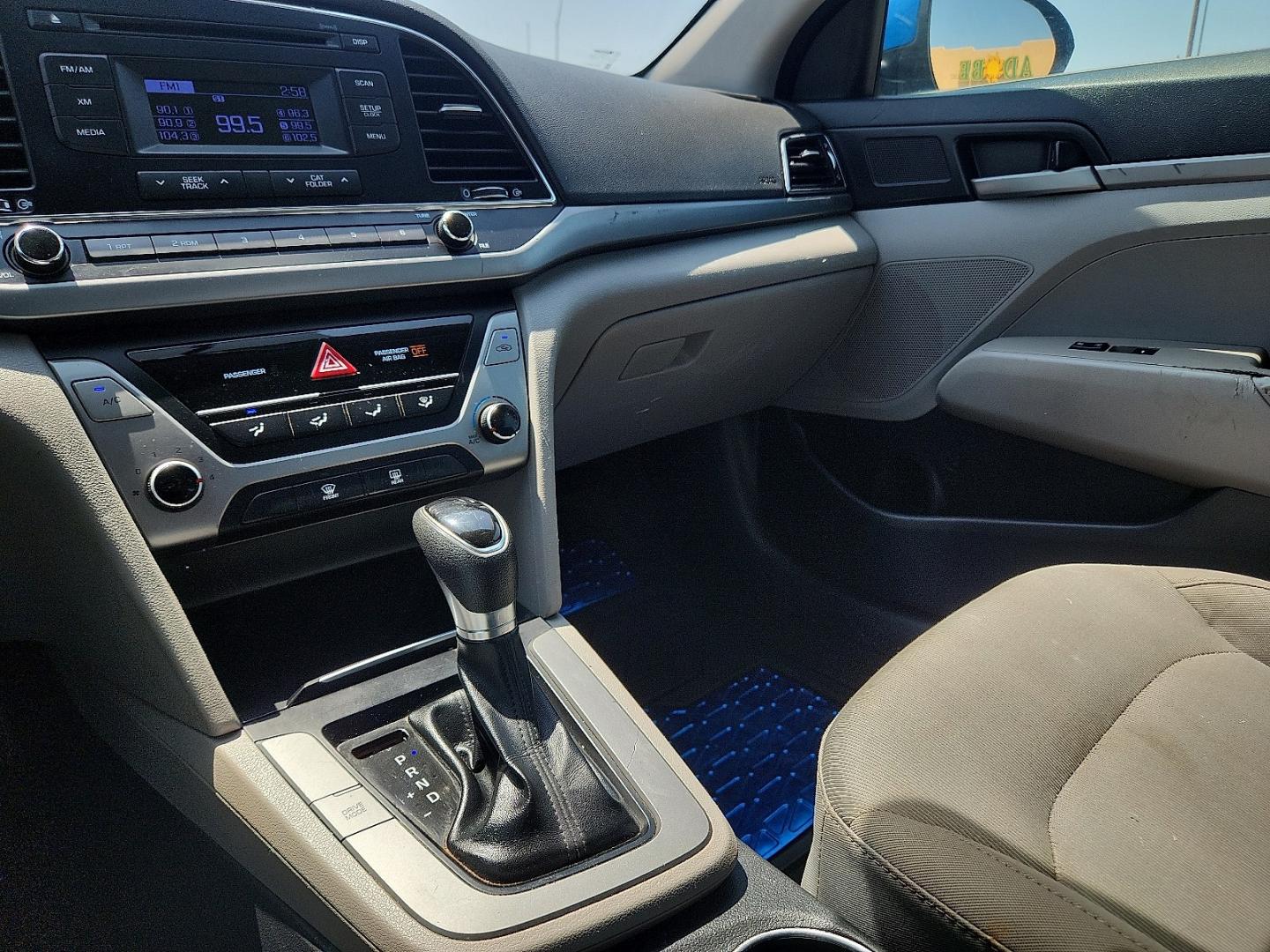 2017 BLUE /Beige - XA Hyundai Elantra SE (5NPD74LF9HH) with an Nu 2L I-4 DOHC, D-CVVT variable valve control, regular unleaded, engine with 147HP engine, located at 4711 Ave Q, Lubbock, TX, 79412, (806) 687-2362, 33.551304, -101.855293- Photo#29