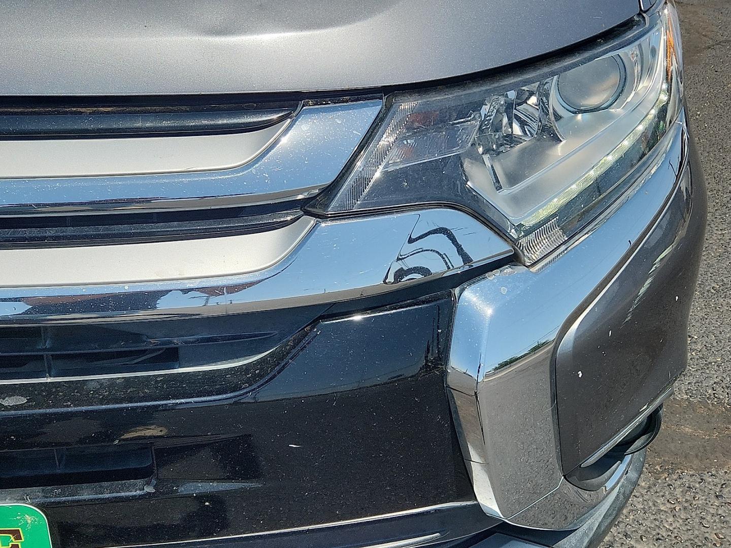 2018 SILVER /Black - 01X Mitsubishi Outlander SE (JA4AD3A38JZ) with an 2.4L I-4 variable valve control, regular unleaded, engine with 166HP engine, located at 4711 Ave Q, Lubbock, TX, 79412, (806) 687-2362, 33.551304, -101.855293- Photo#7