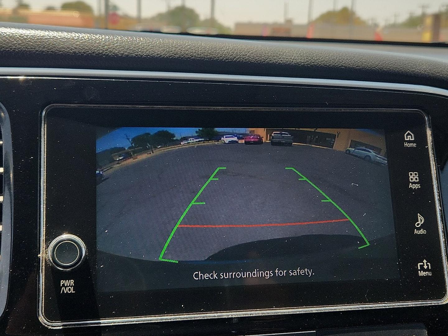 2018 SILVER /Black - 01X Mitsubishi Outlander SE (JA4AD3A38JZ) with an 2.4L I-4 variable valve control, regular unleaded, engine with 166HP engine, located at 4711 Ave Q, Lubbock, TX, 79412, (806) 687-2362, 33.551304, -101.855293- Photo#16