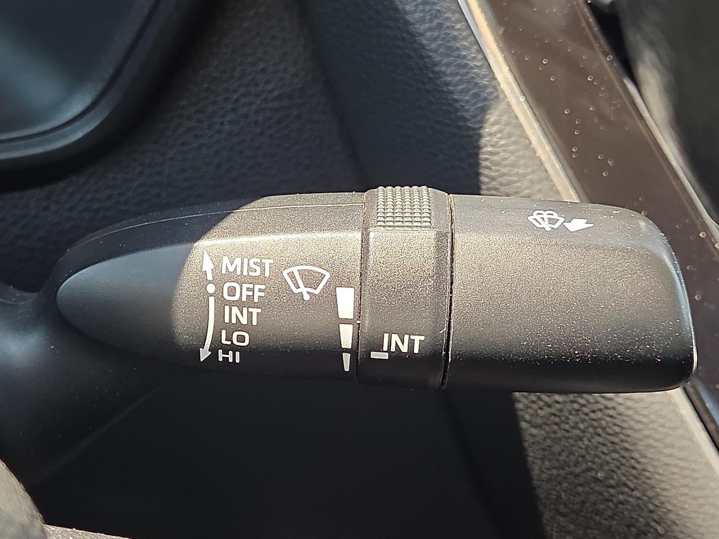 2022 White - 040 /Black - 20 Toyota Corolla LE (5YFEPMAE1NP) with an 1.8L I-4 DOHC, VVT-i variable valve control, regular unleaded, engine with 139HP engine, located at 4711 Ave Q, Lubbock, TX, 79412, (806) 687-2362, 33.551304, -101.855293- Photo#28