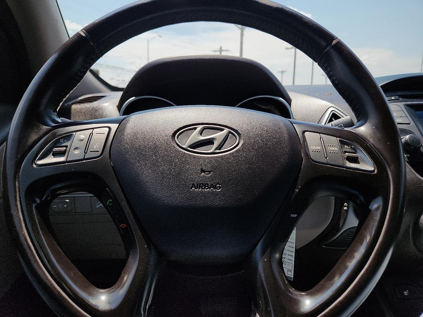 2015 GRAY /Beige Two-tone - MBS Hyundai Tucson SE (KM8JU3AG5FU) with an Theta II 2.4L I-4 gasoline direct injection, DOHC, variable valve control, regular unleaded, engine with 182HP engine, located at 4711 Ave Q, Lubbock, TX, 79412, (806) 687-2362, 33.551304, -101.855293- Photo#28