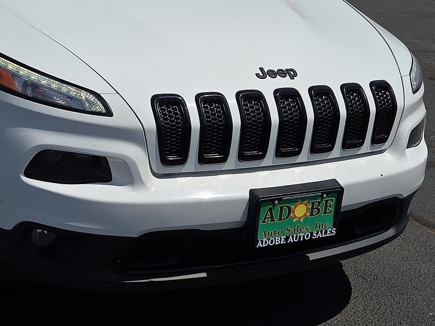 2016 Bright White Clearcoat - PW7 /Black - X9 Jeep Cherokee High Altitude (1C4PJMDS7GW) with an Pentastar 3.2L V-6 DOHC, regular unleaded, engine with 271HP engine, located at 4711 Ave Q, Lubbock, TX, 79412, (806) 687-2362, 33.551304, -101.855293- Photo#8