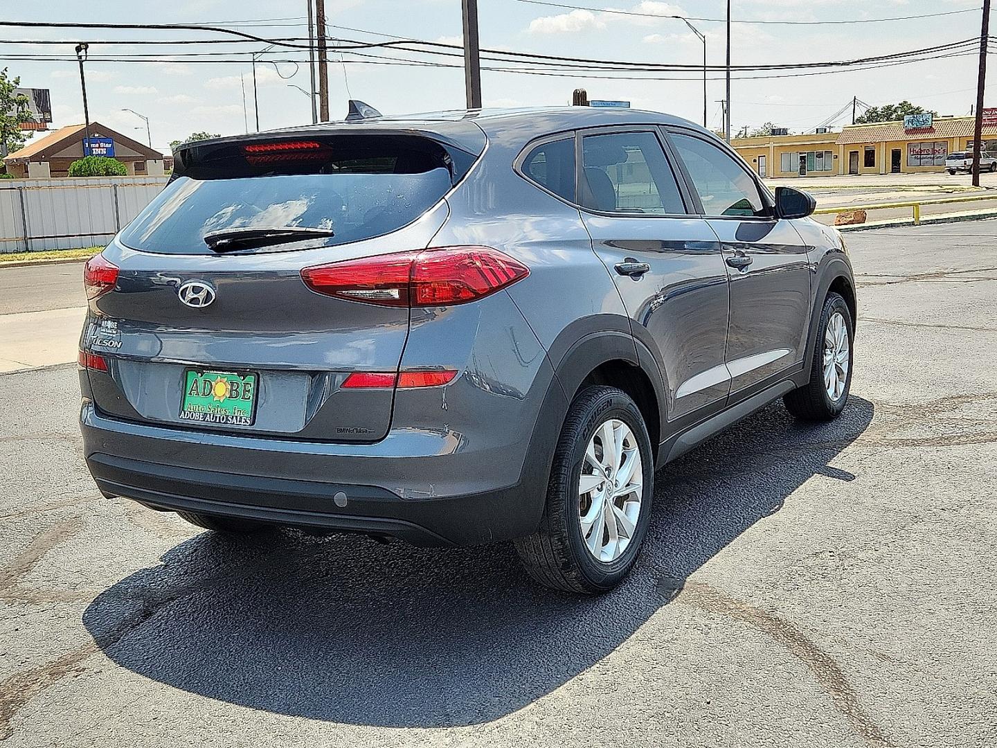 2019 GRAY /Black - TRY Hyundai Tucson SE (KM8J23A48KU) with an Nu 2L I-4 gasoline direct injection, DOHC, D-CVVT variable valve control, regular unleaded, engine with 161HP engine, located at 4711 Ave Q, Lubbock, TX, 79412, (806) 687-2362, 33.551304, -101.855293- Photo#3