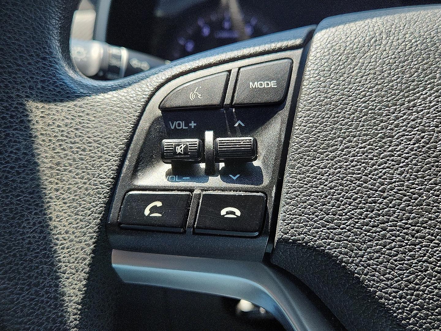 2019 GRAY /Black - TRY Hyundai Tucson SE (KM8J23A48KU) with an Nu 2L I-4 gasoline direct injection, DOHC, D-CVVT variable valve control, regular unleaded, engine with 161HP engine, located at 4711 Ave Q, Lubbock, TX, 79412, (806) 687-2362, 33.551304, -101.855293- Photo#25