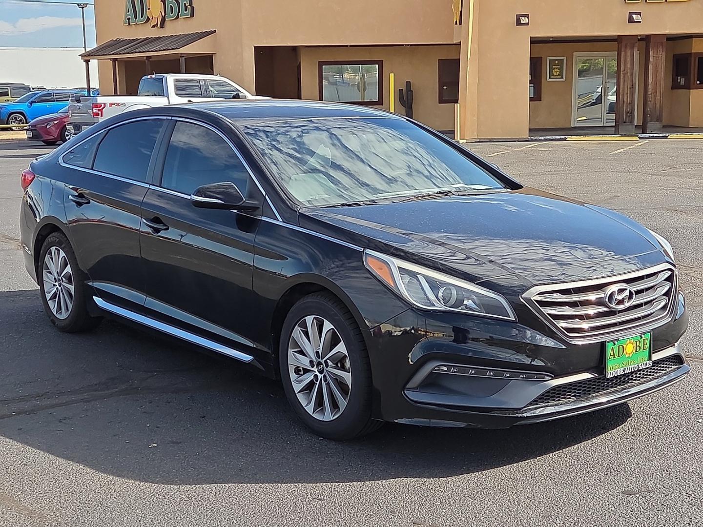 2015 Phantom Black - S3 /Gray - GG Hyundai Sonata Sport (5NPE34AFXFH) with an 2.4L I-4 gasoline direct injection, DOHC, variable valve control, regular unleaded, engine with 185HP engine, located at 4711 Ave Q, Lubbock, TX, 79412, (806) 687-2362, 33.551304, -101.855293- Photo#6