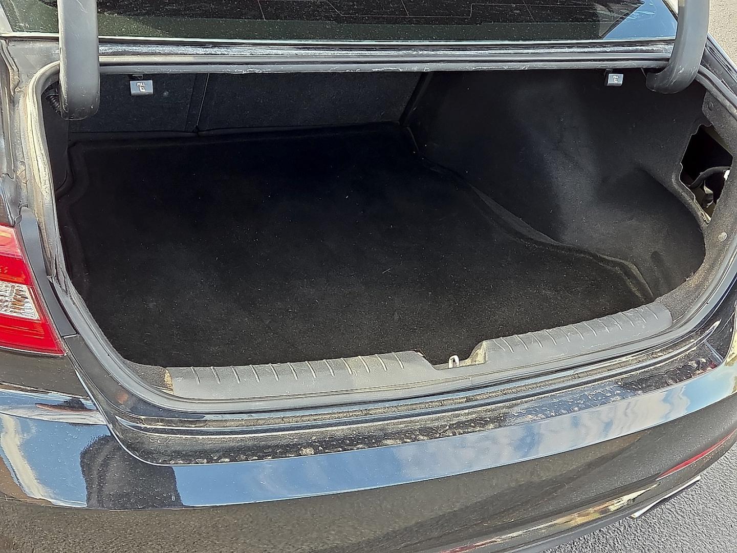 2015 Phantom Black - S3 /Gray - GG Hyundai Sonata Sport (5NPE34AFXFH) with an 2.4L I-4 gasoline direct injection, DOHC, variable valve control, regular unleaded, engine with 185HP engine, located at 4711 Ave Q, Lubbock, TX, 79412, (806) 687-2362, 33.551304, -101.855293- Photo#14