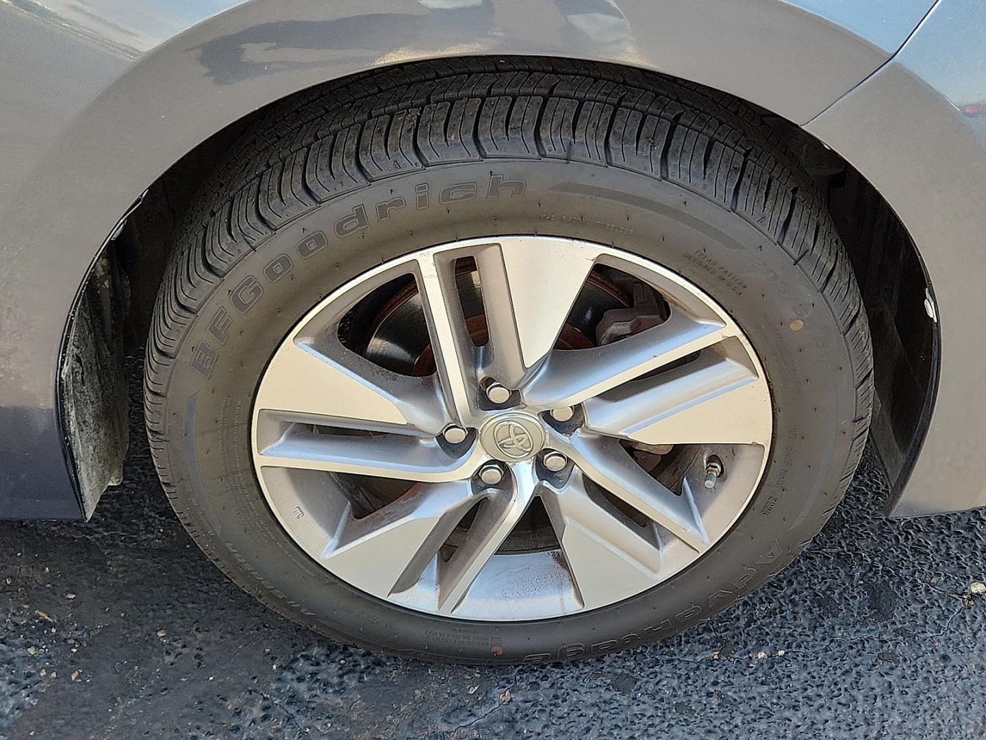 2014 GRAY /Ash - 16 Toyota Corolla LE ECO (5YFBPRHE8EP) with an 1.8L I-4 DOHC, VVT-iE variable valve control, regular unleaded, engine with 140HP engine, located at 4711 Ave Q, Lubbock, TX, 79412, (806) 687-2362, 33.551304, -101.855293- Photo#6