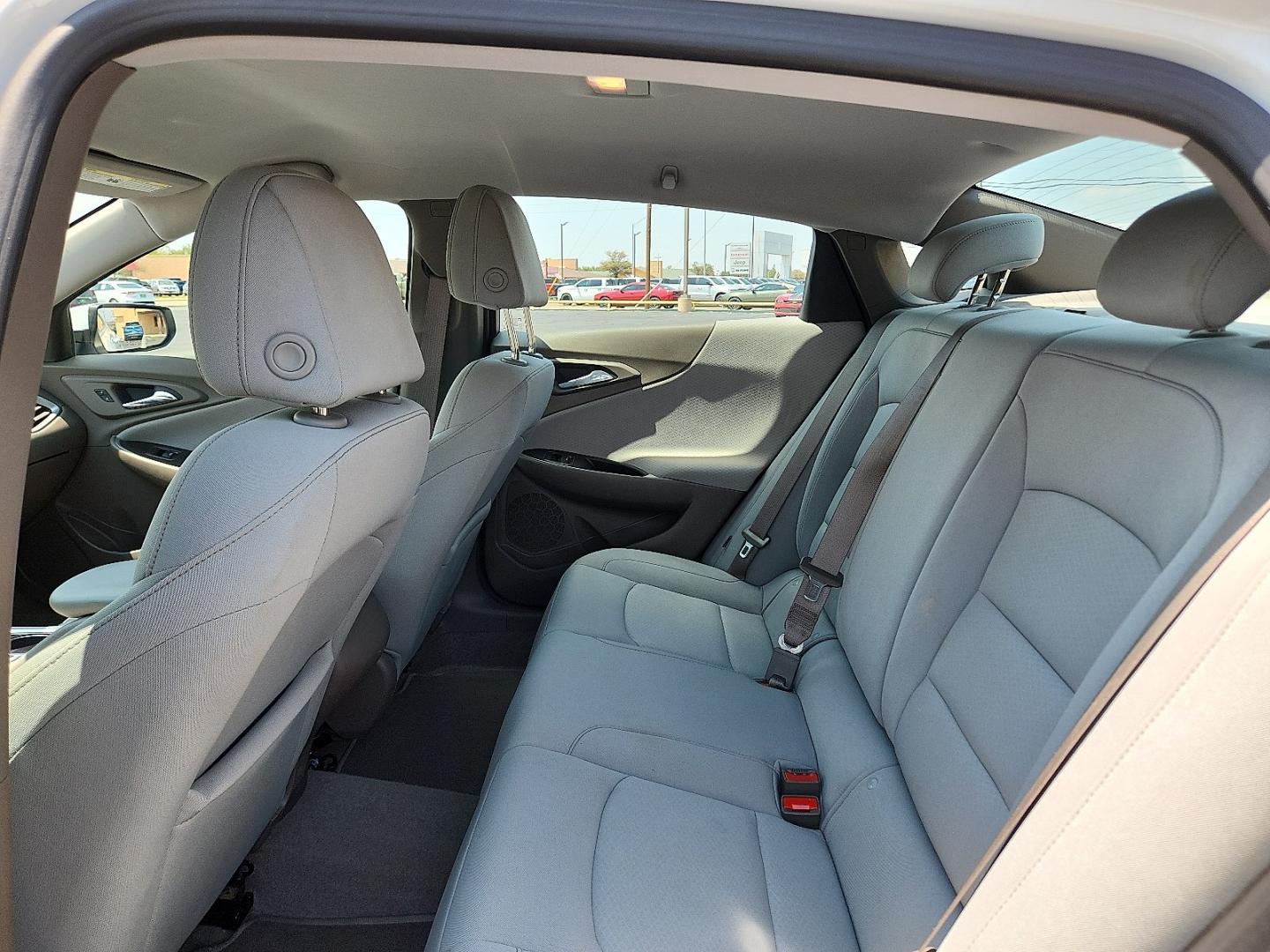 2020 WHITE /Dark Atmosphere/Medium Ash Gray - H1H Chevrolet Malibu FWD 1FL (1G1ZC5ST3LF) with an ECOTEC 1.5L I-4 gasoline direct injection, DOHC, VVT variable valve control, intercooled turbo, regular unleaded, engine with 160HP engine, located at 4711 Ave Q, Lubbock, TX, 79412, (806) 687-2362, 33.551304, -101.855293- Photo#10