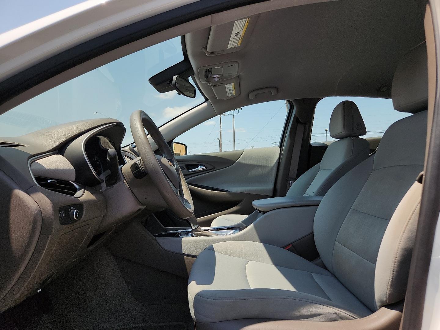 2020 WHITE /Dark Atmosphere/Medium Ash Gray - H1H Chevrolet Malibu FWD 1FL (1G1ZC5ST3LF) with an ECOTEC 1.5L I-4 gasoline direct injection, DOHC, VVT variable valve control, intercooled turbo, regular unleaded, engine with 160HP engine, located at 4711 Ave Q, Lubbock, TX, 79412, (806) 687-2362, 33.551304, -101.855293- Photo#18