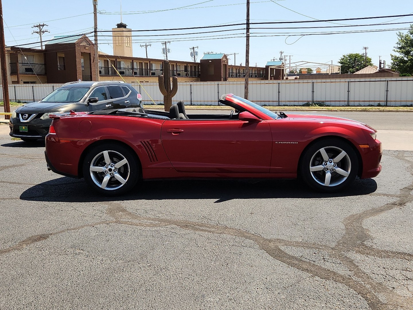 2015 MAROON /Black - AFC Chevrolet Camaro 1LT (2G1FD3D35F9) with an 3.6L V-6 gasoline direct injection, DOHC, variable valve control, regular unleaded, engine with 323HP engine, located at 4711 Ave Q, Lubbock, TX, 79412, (806) 687-2362, 33.551304, -101.855293- Photo#4