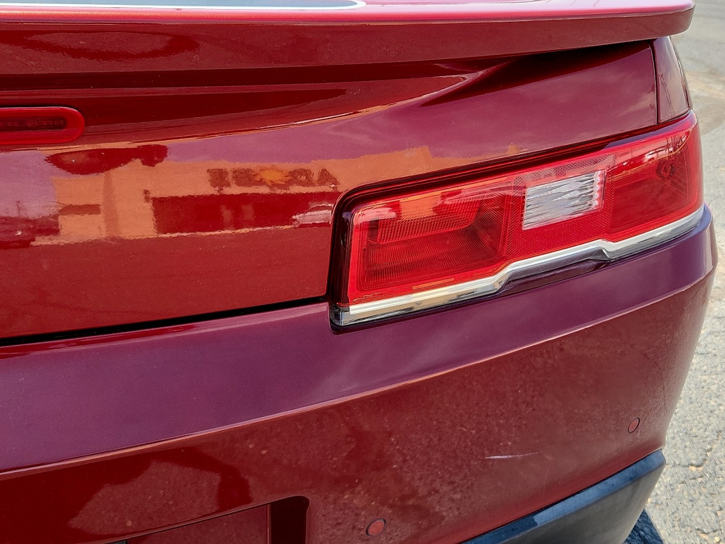 2015 MAROON /Black - AFC Chevrolet Camaro 1LT (2G1FD3D35F9) with an 3.6L V-6 gasoline direct injection, DOHC, variable valve control, regular unleaded, engine with 323HP engine, located at 4711 Ave Q, Lubbock, TX, 79412, (806) 687-2362, 33.551304, -101.855293- Photo#9