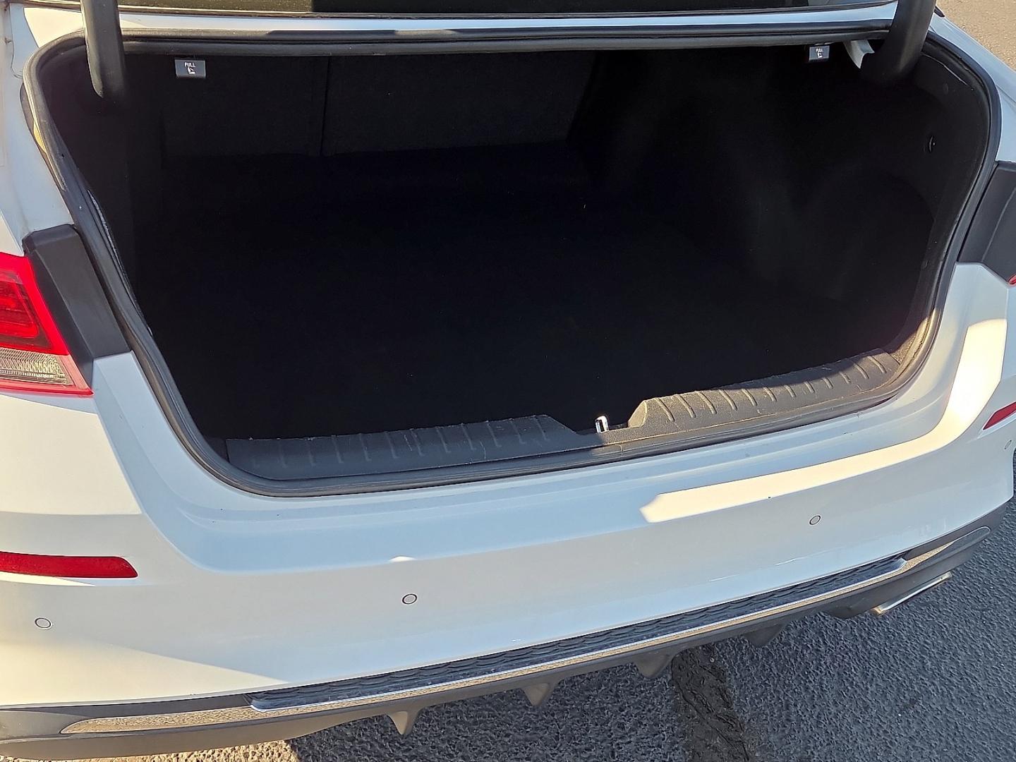 2020 Snow White Pearl - SWP /Black - WK Kia Optima LX (5XXGT4L33LG) with an Theta II 2.4L I-4 gasoline direct injection, DOHC, D-CVVT variable valve control, regular unleaded, engine with 185HP engine, located at 4711 Ave Q, Lubbock, TX, 79412, (806) 687-2362, 33.551304, -101.855293- Photo#15