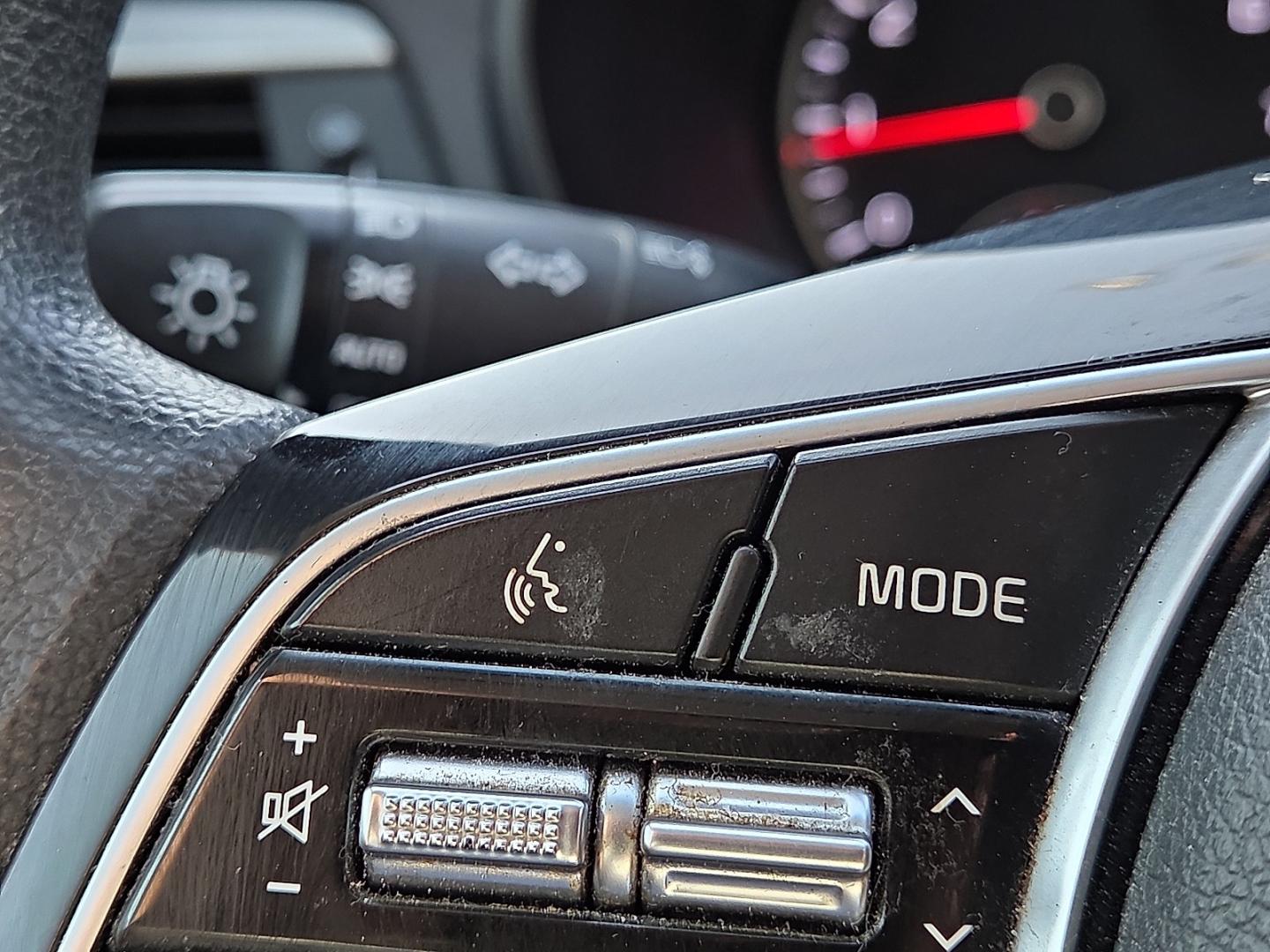 2020 Snow White Pearl - SWP /Black - WK Kia Optima LX (5XXGT4L33LG) with an Theta II 2.4L I-4 gasoline direct injection, DOHC, D-CVVT variable valve control, regular unleaded, engine with 185HP engine, located at 4711 Ave Q, Lubbock, TX, 79412, (806) 687-2362, 33.551304, -101.855293- Photo#28