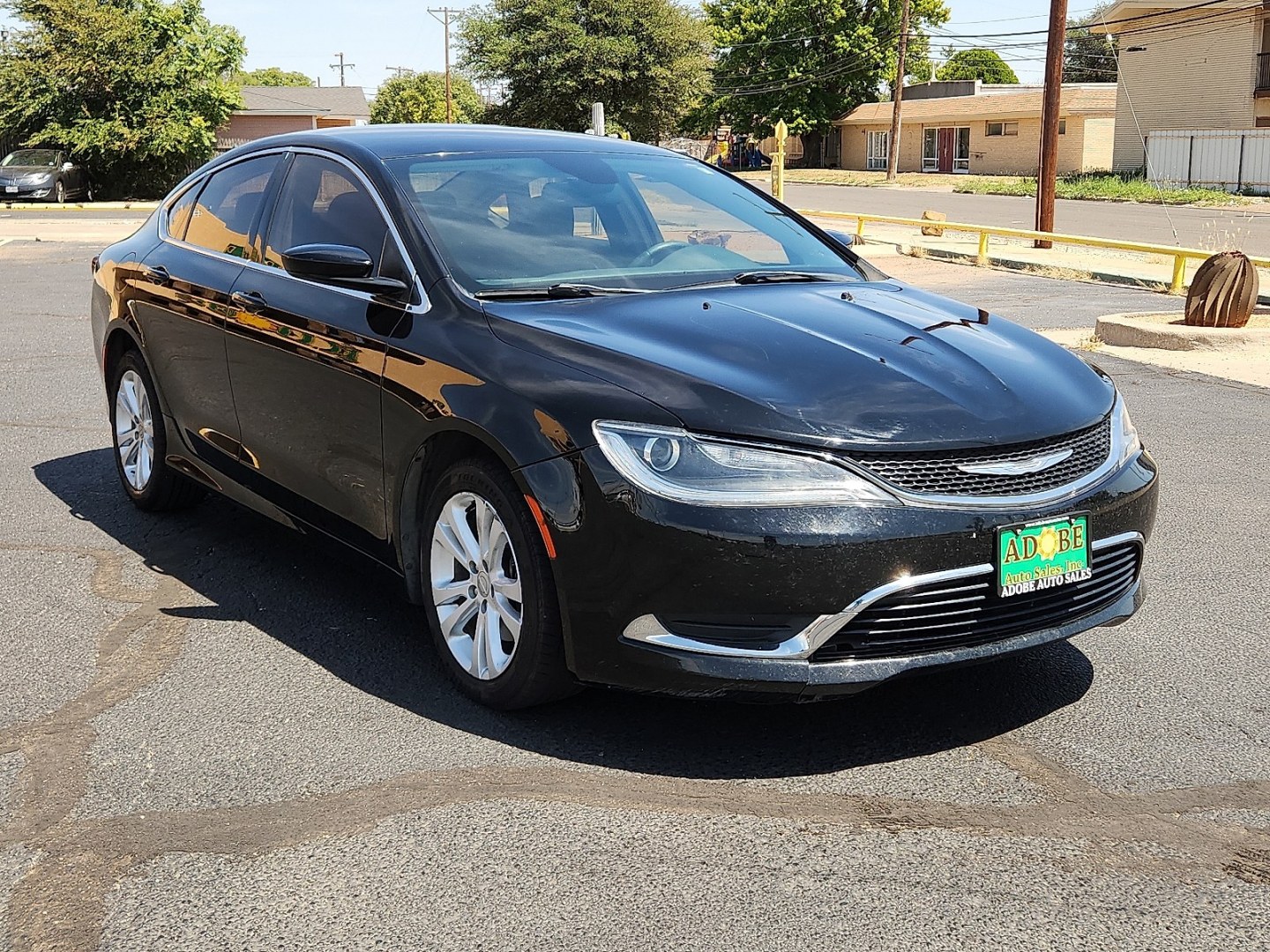 2015 Black Clearcoat - PX8 /Black - X9 Chrysler 200 Limited (1C3CCCAB3FN) with an 2.4L I4 MultiAir Engine engine, located at 4711 Ave Q, Lubbock, TX, 79412, (806) 687-2362, 33.551304, -101.855293- Photo#5