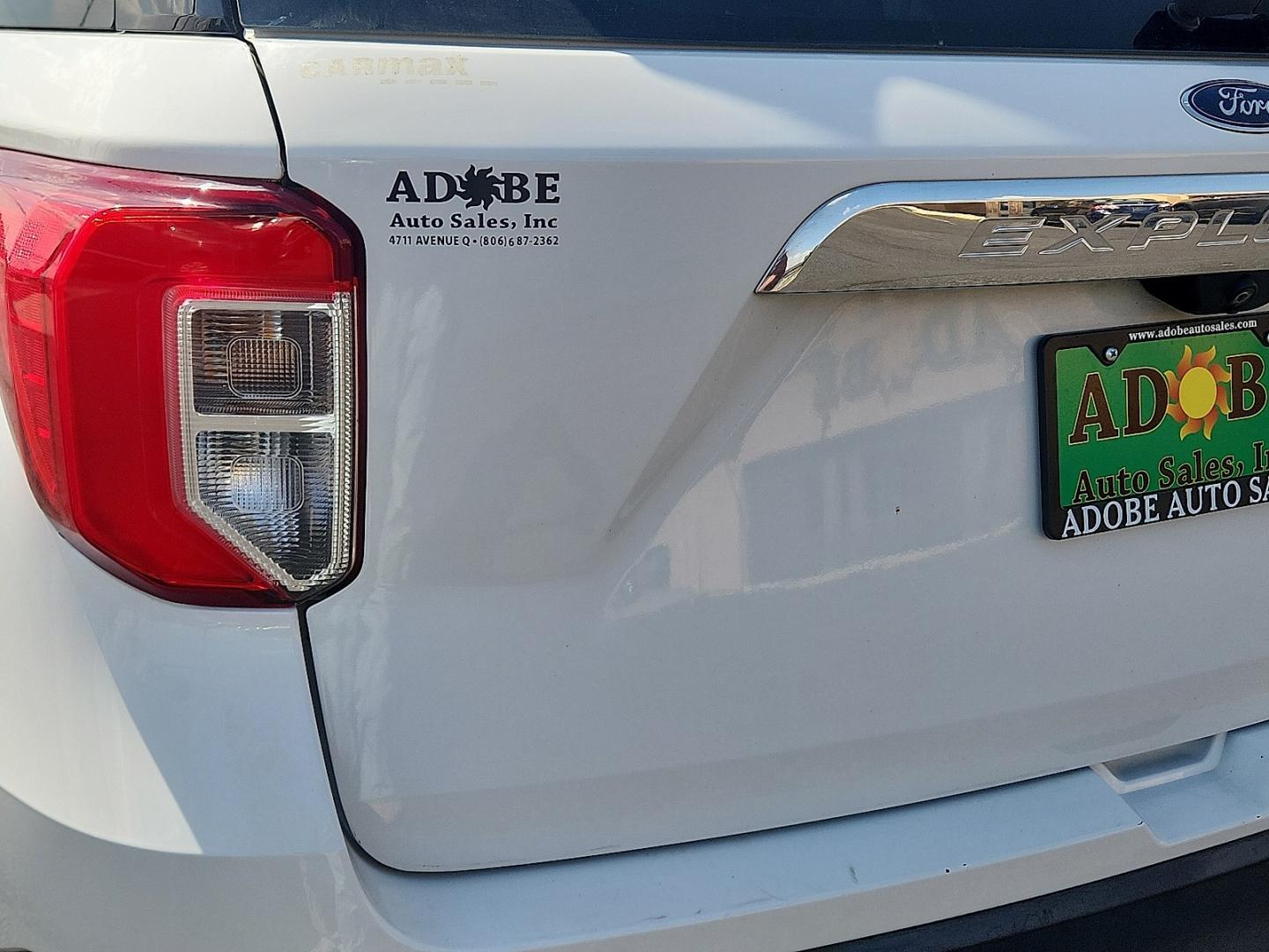 2020 WHITE /Sandstone - 7N Ford Explorer (1FMSK7BH2LG) with an EcoBoost 2.3L I-4 direct injection, DOHC, variable valve control, intercooled turbo, premium gasoline, engine with 300HP engine, located at 4711 Ave Q, Lubbock, TX, 79412, (806) 687-2362, 33.551304, -101.855293- Photo#8