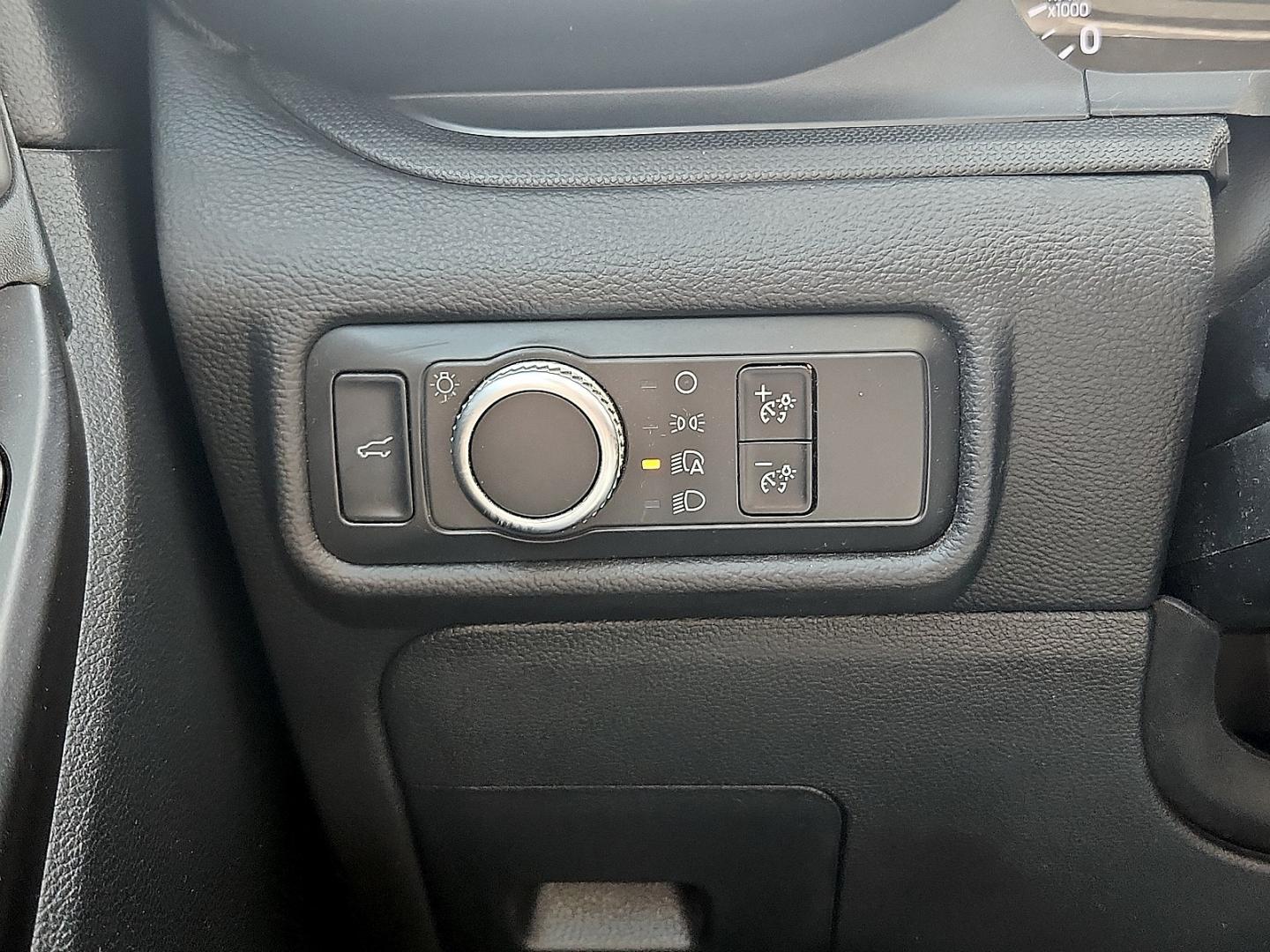 2020 WHITE /Sandstone - 7N Ford Explorer (1FMSK7BH2LG) with an EcoBoost 2.3L I-4 direct injection, DOHC, variable valve control, intercooled turbo, premium gasoline, engine with 300HP engine, located at 4711 Ave Q, Lubbock, TX, 79412, (806) 687-2362, 33.551304, -101.855293- Photo#24